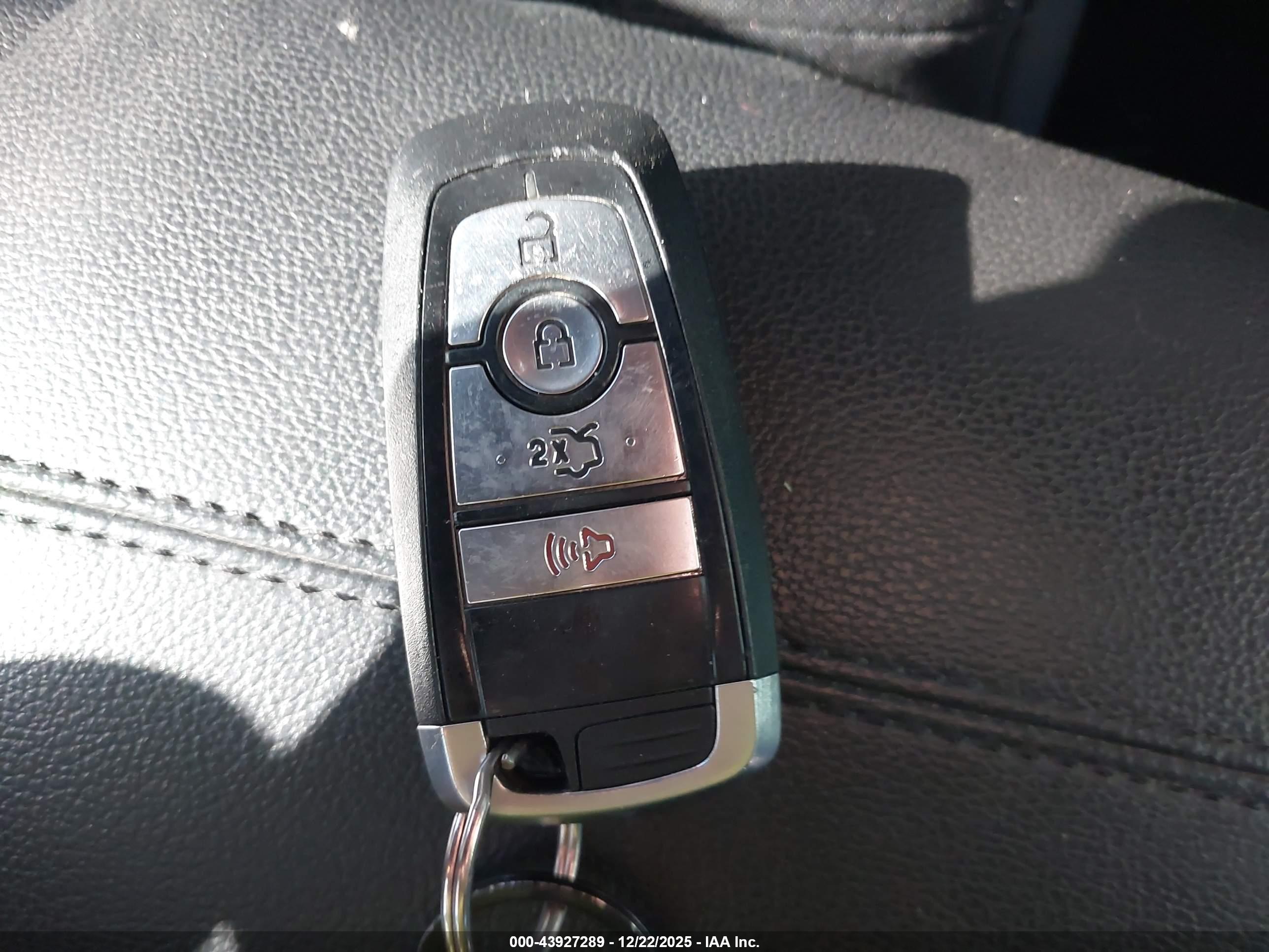 FORD MUSTANG image 11