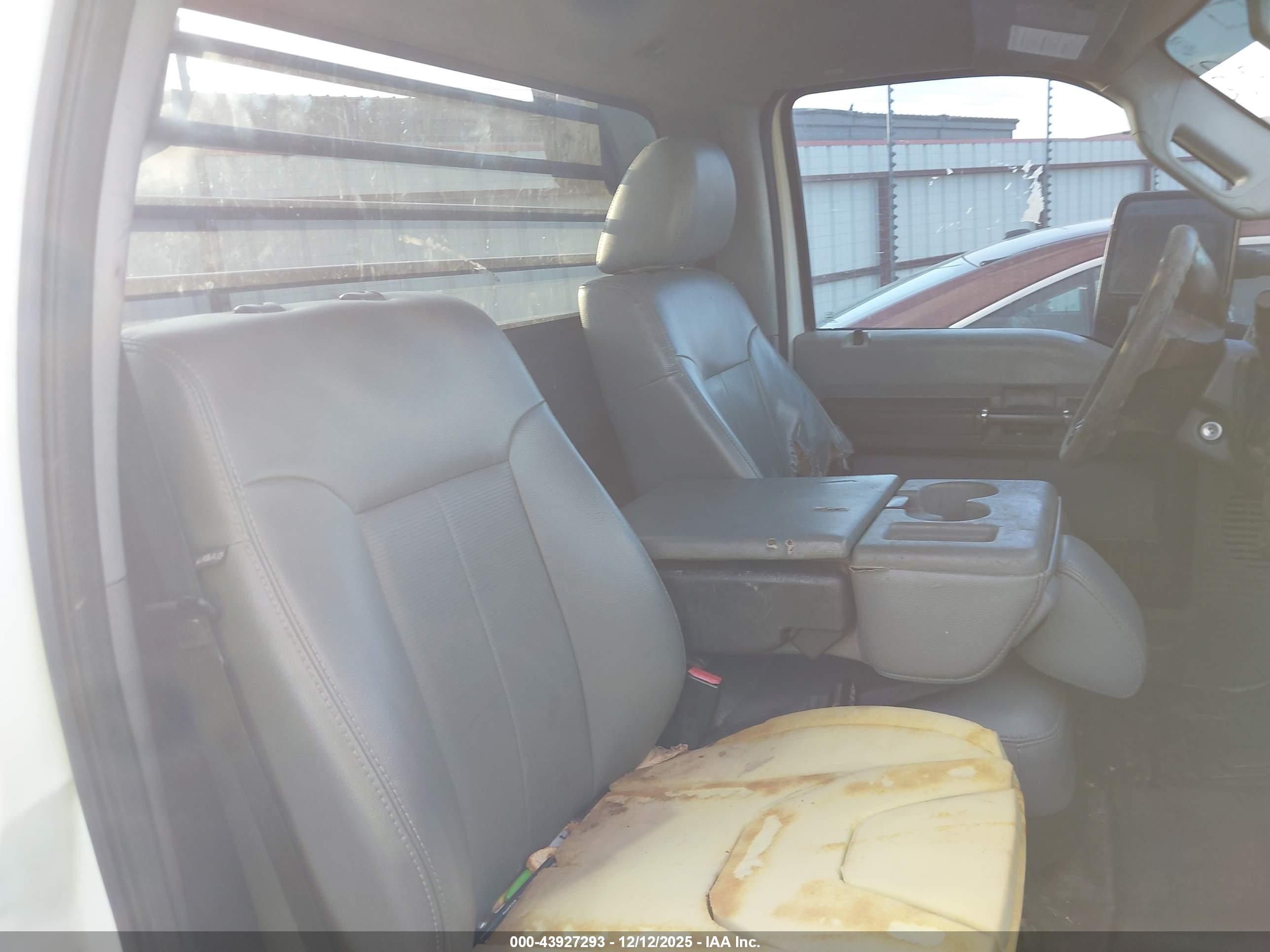 FORD F-350 image 8