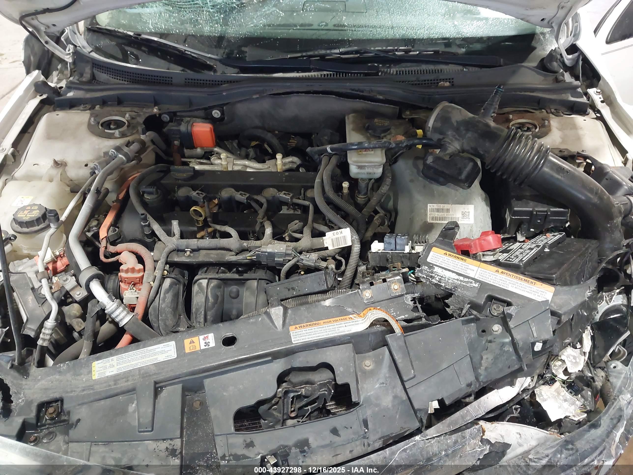 FORD FUSION image 10