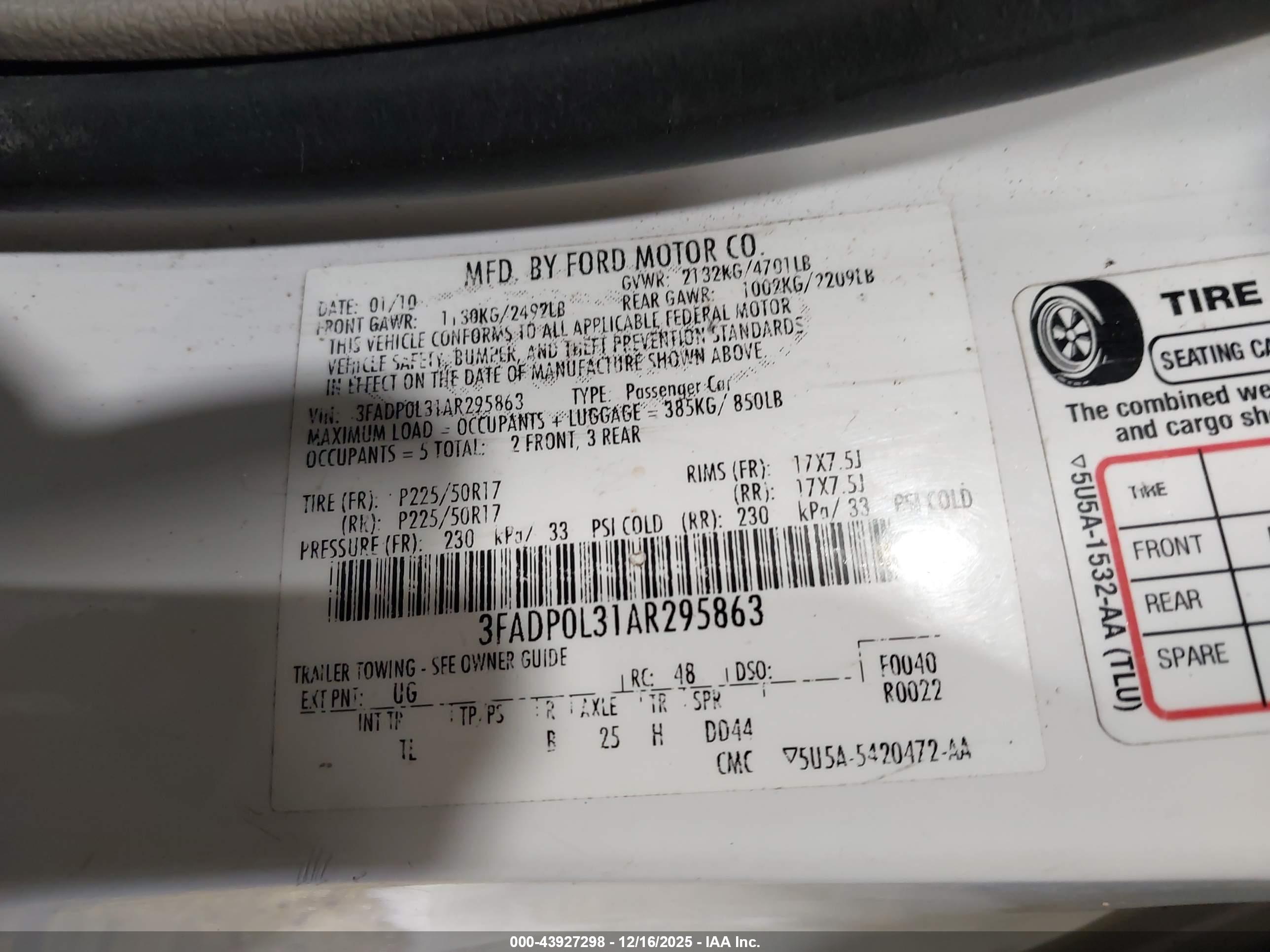 FORD FUSION image 9