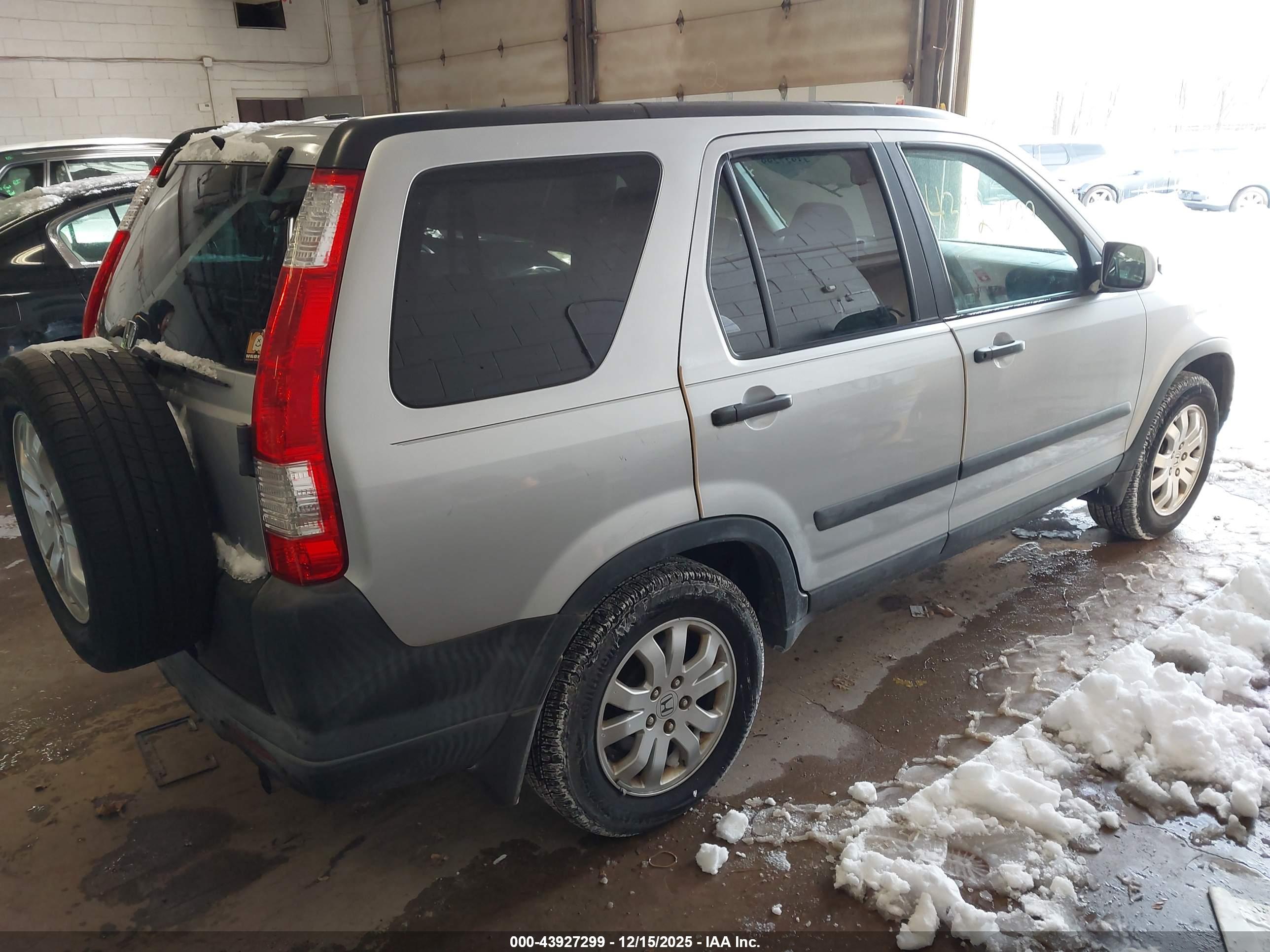 HONDA CR-V image 4