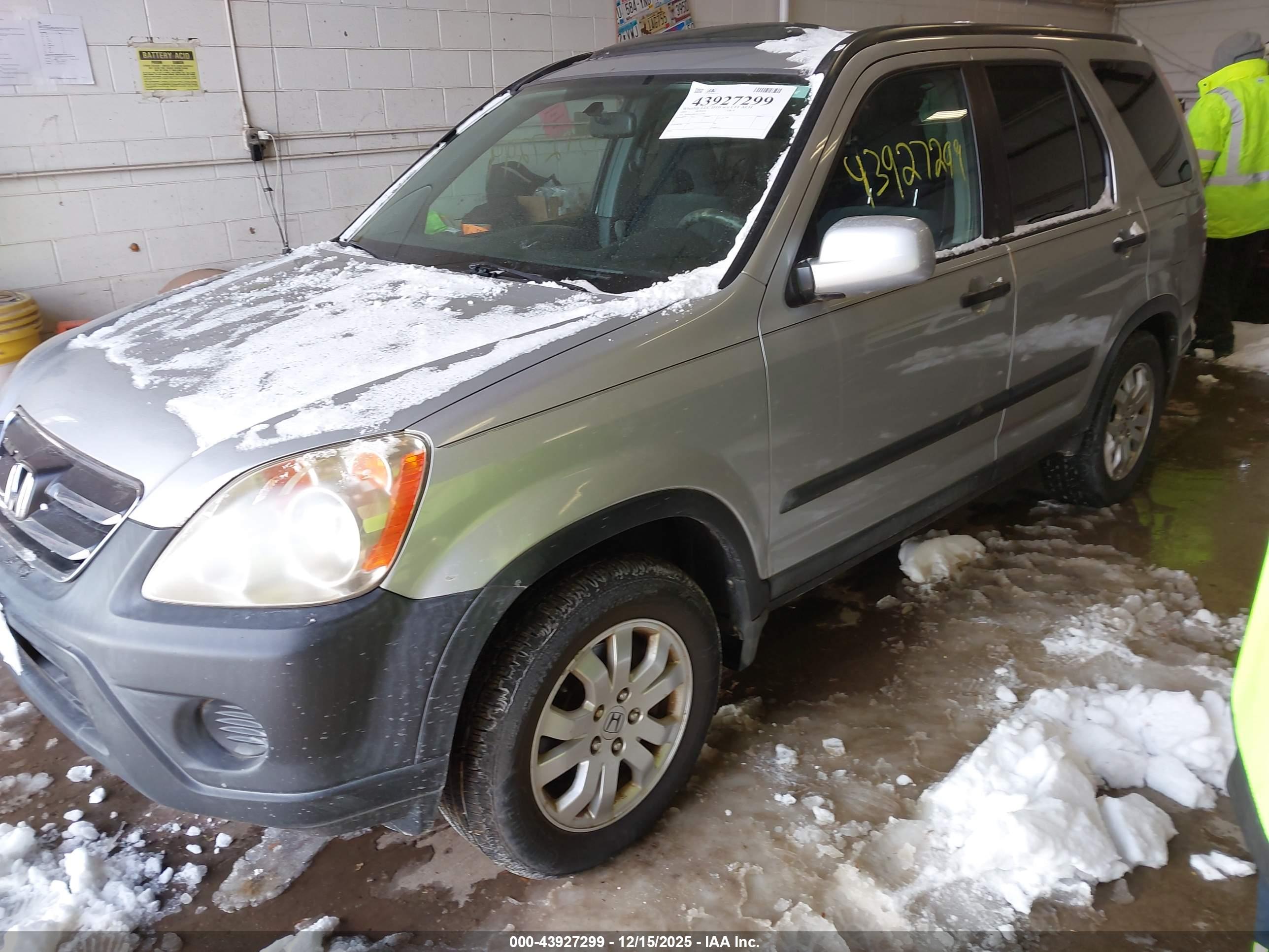 HONDA CR-V image 6
