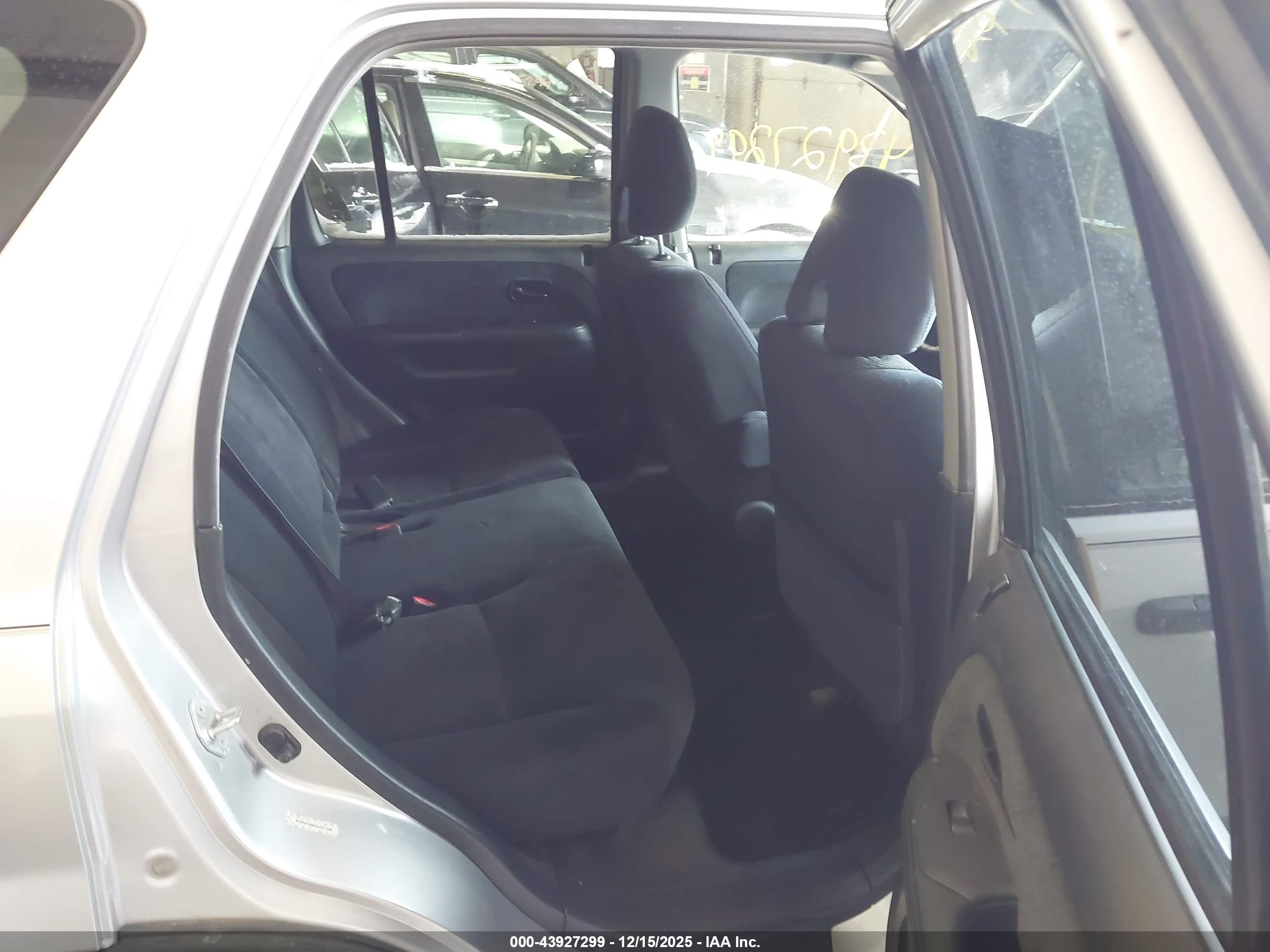HONDA CR-V image 8