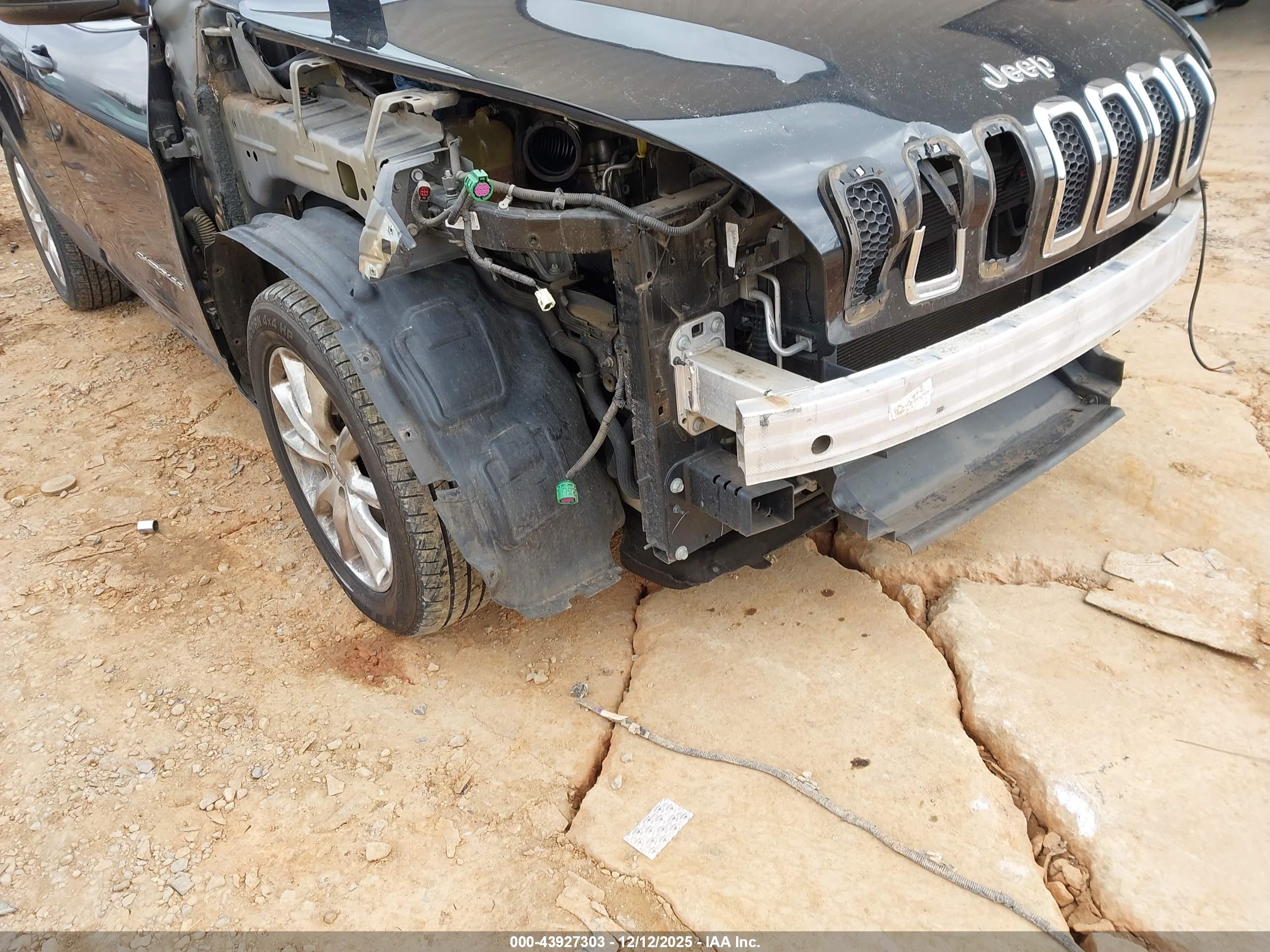 JEEP CHEROKEE image 6