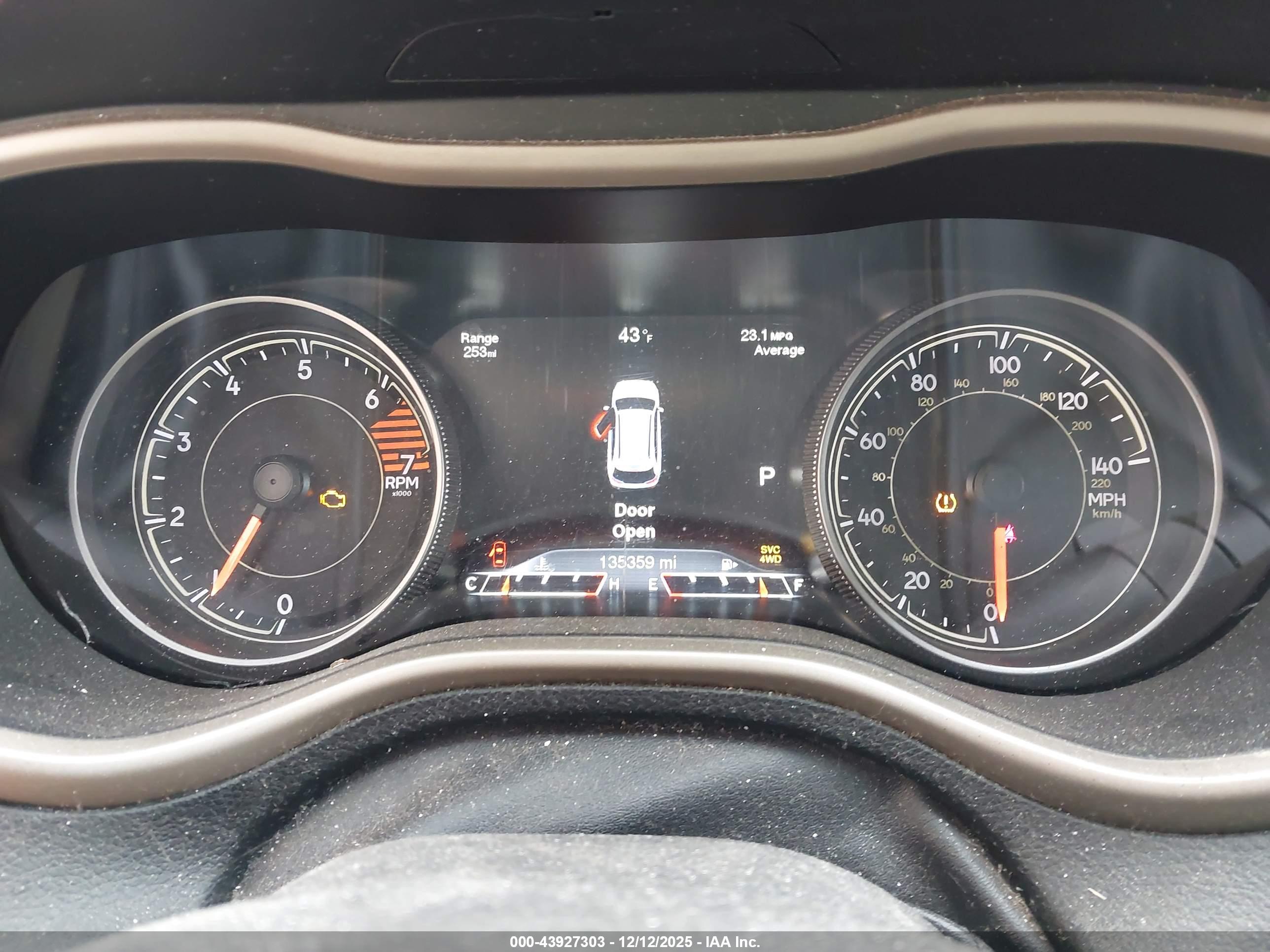 JEEP CHEROKEE image 7