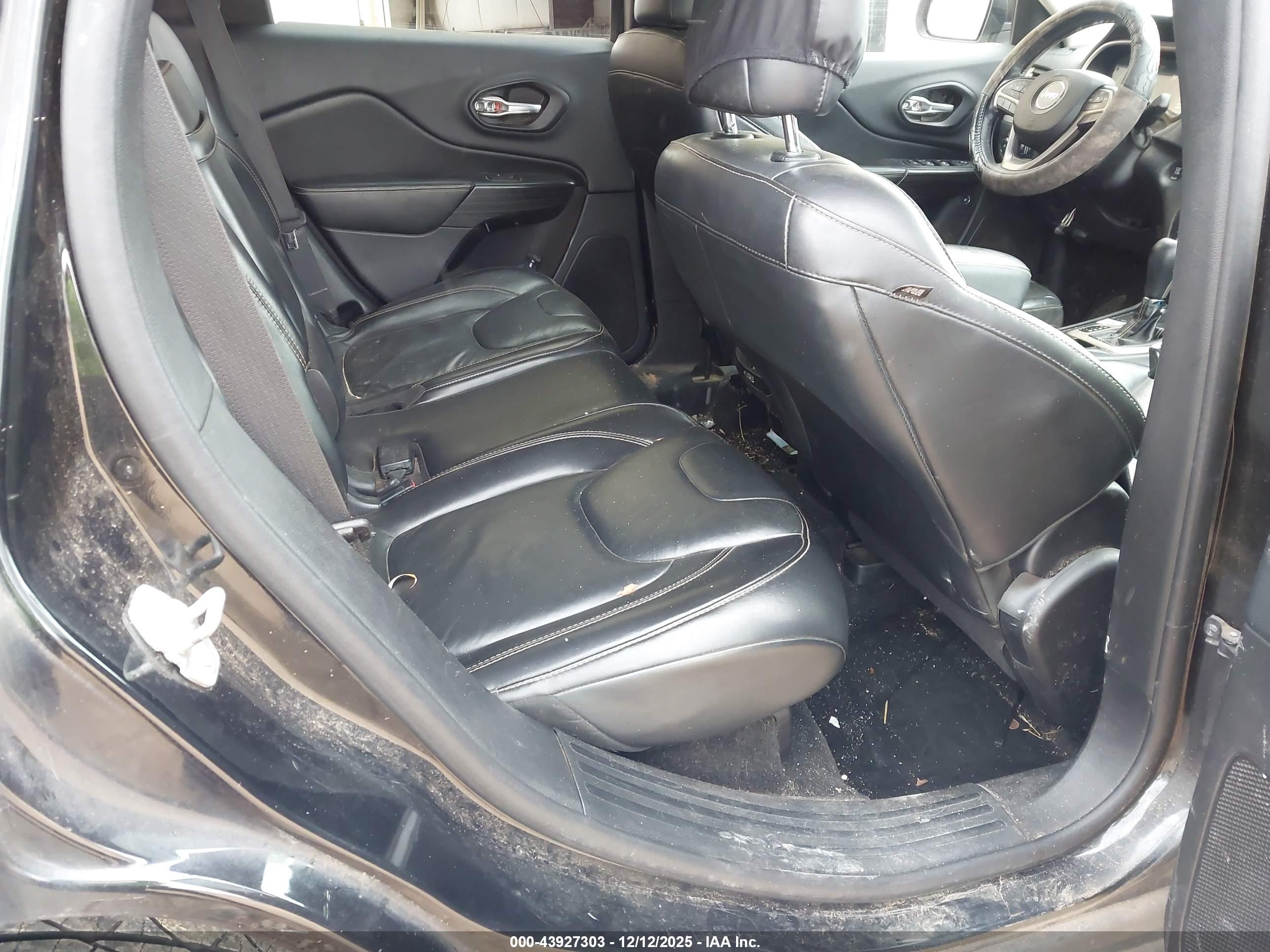 JEEP CHEROKEE image 8