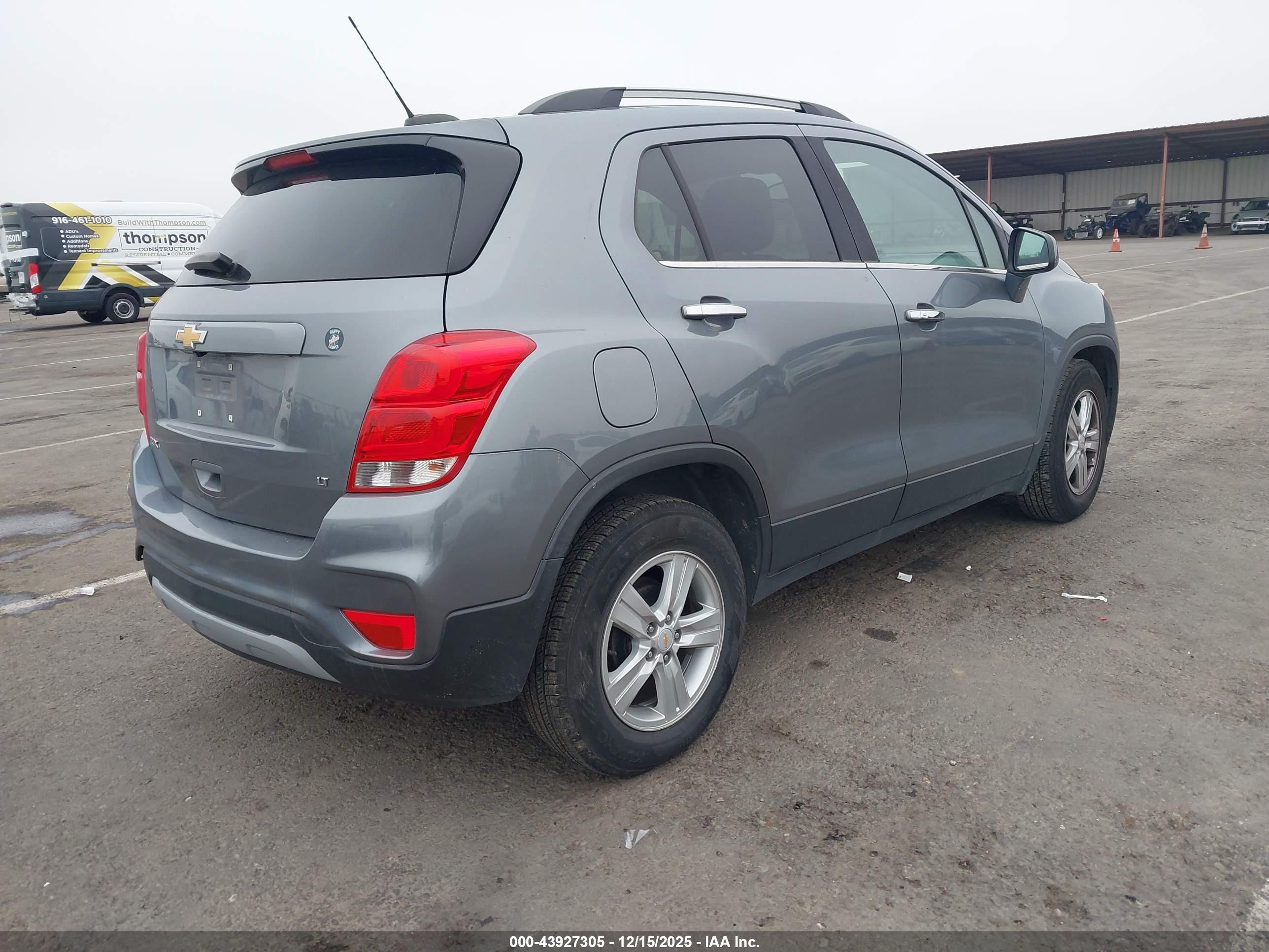 CHEVROLET TRAX image 4