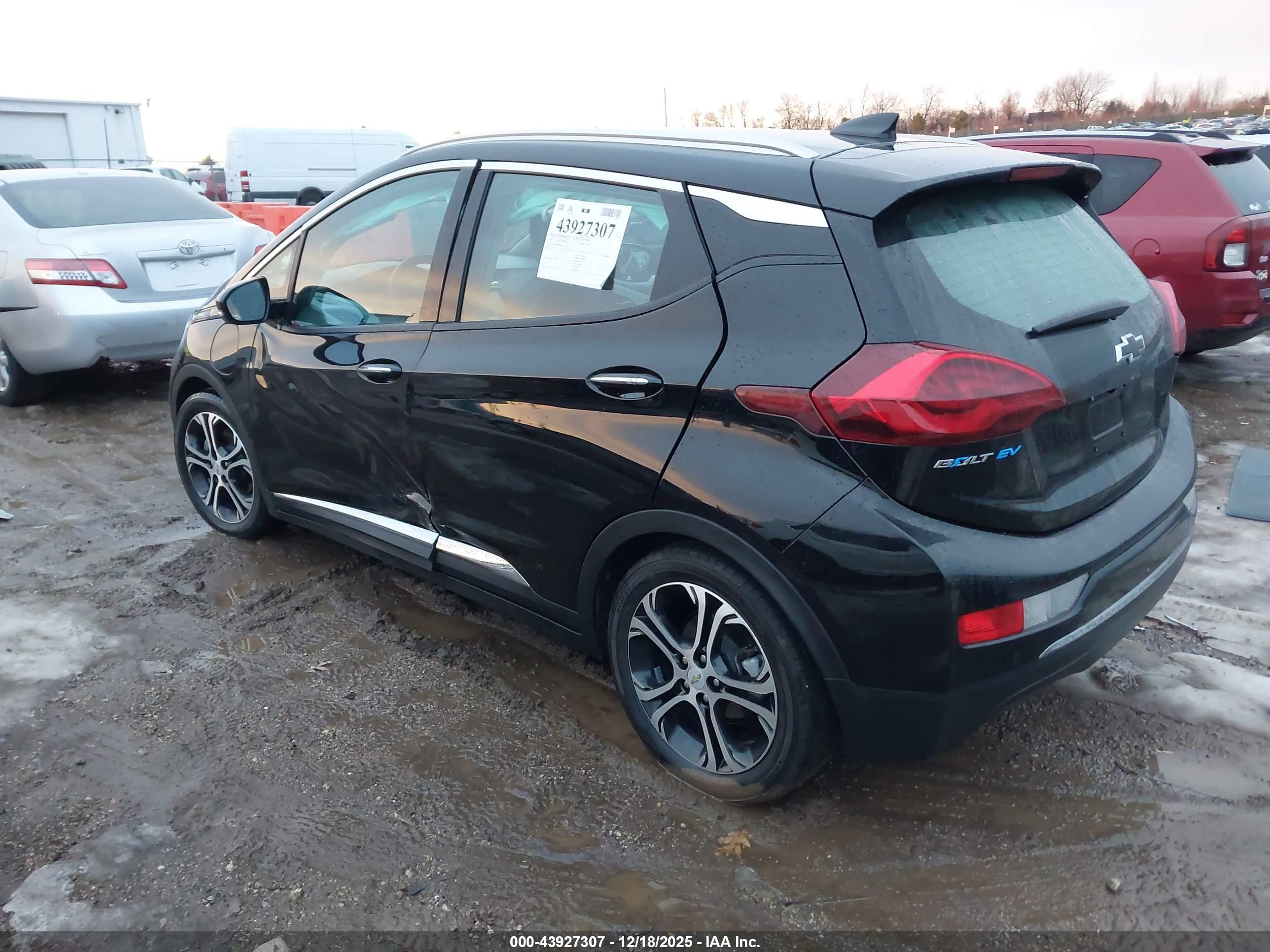 CHEVROLET BOLT image 3