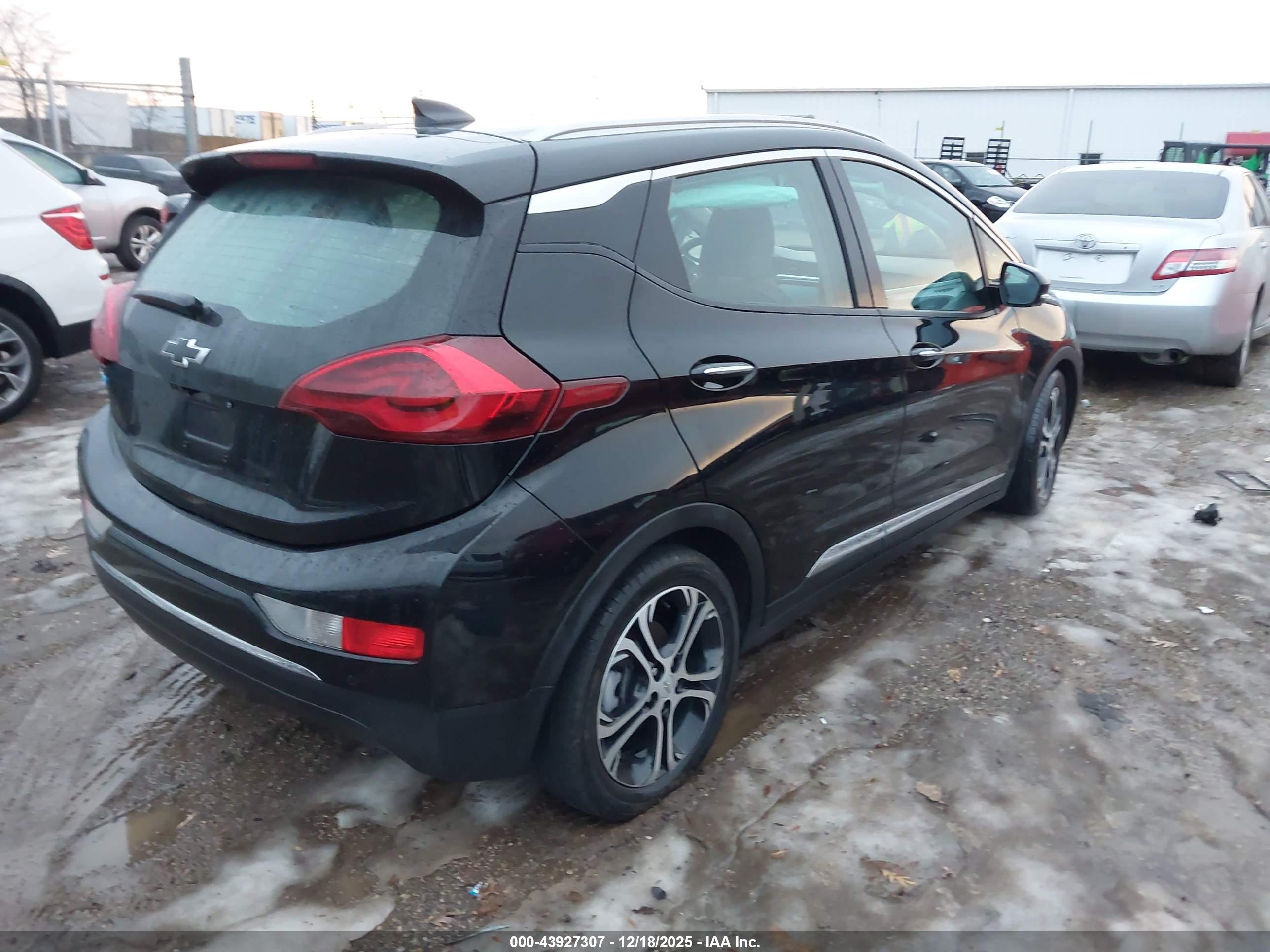 CHEVROLET BOLT image 4