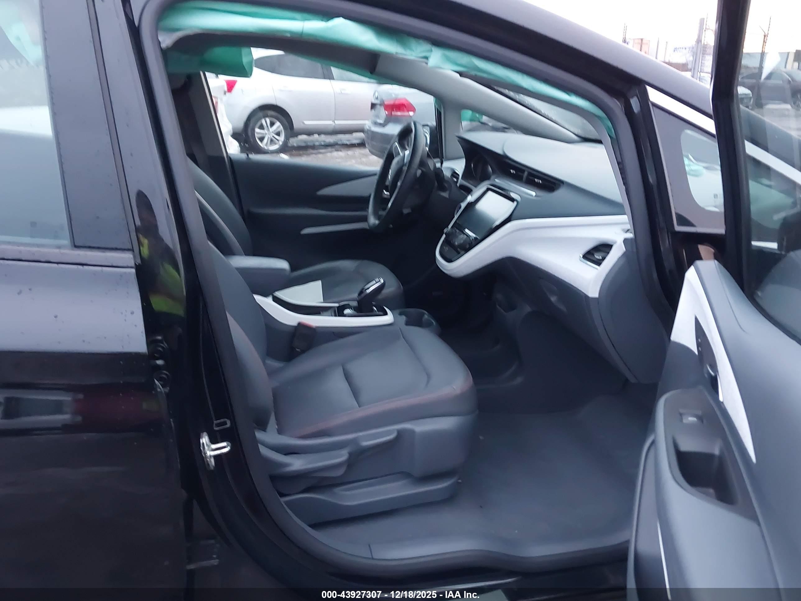 CHEVROLET BOLT image 5