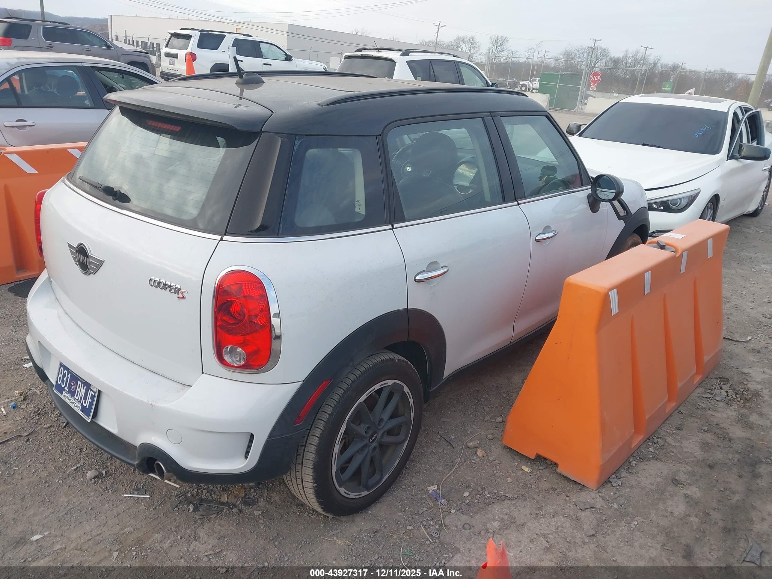 MINI COUNTRYMAN image 4