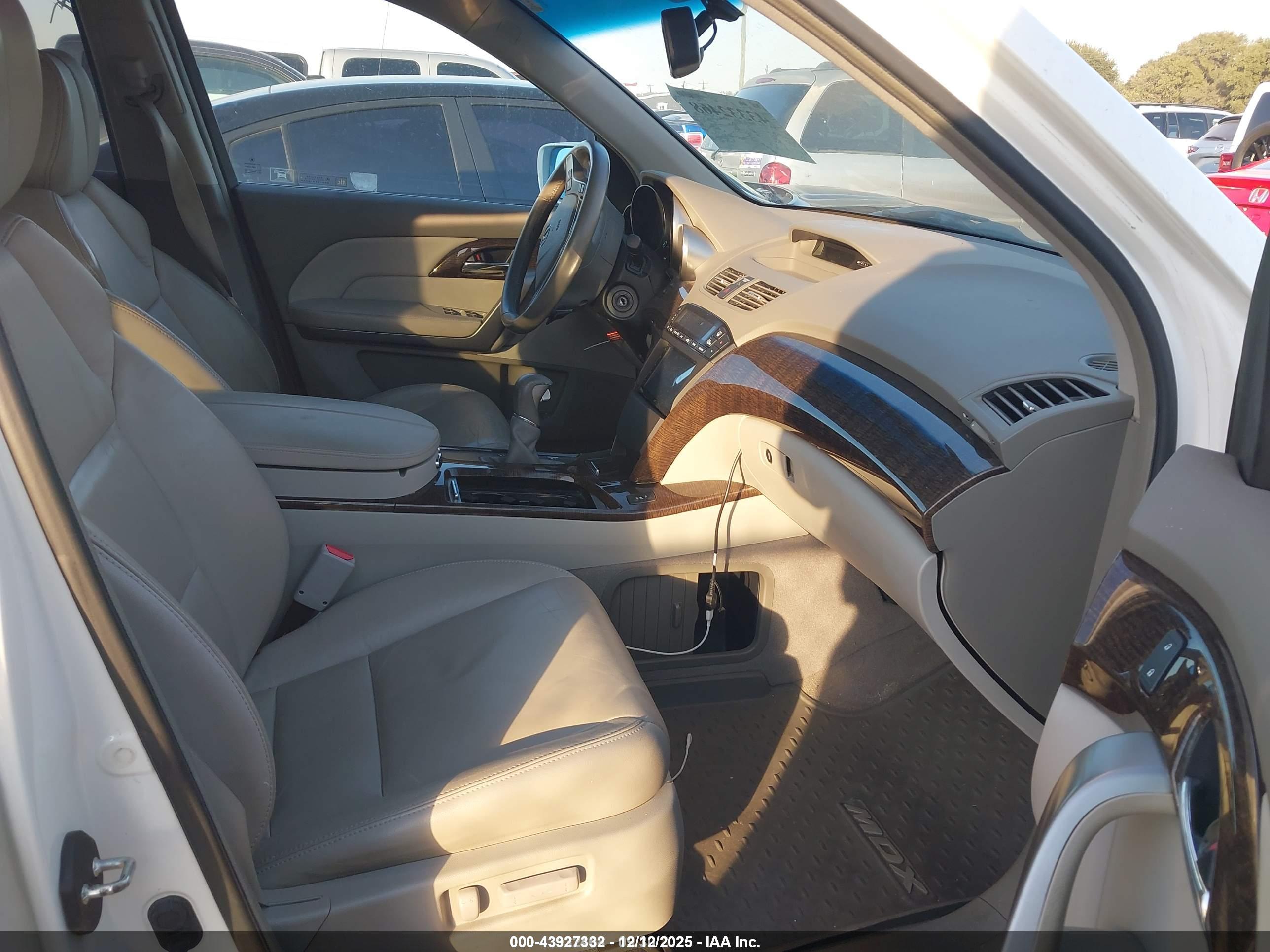 ACURA MDX image 5