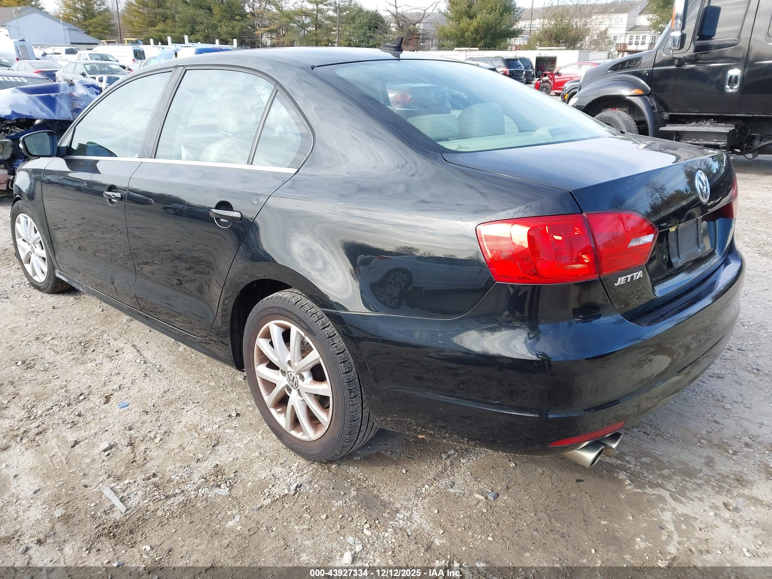 VOLKSWAGEN JETTA image 3