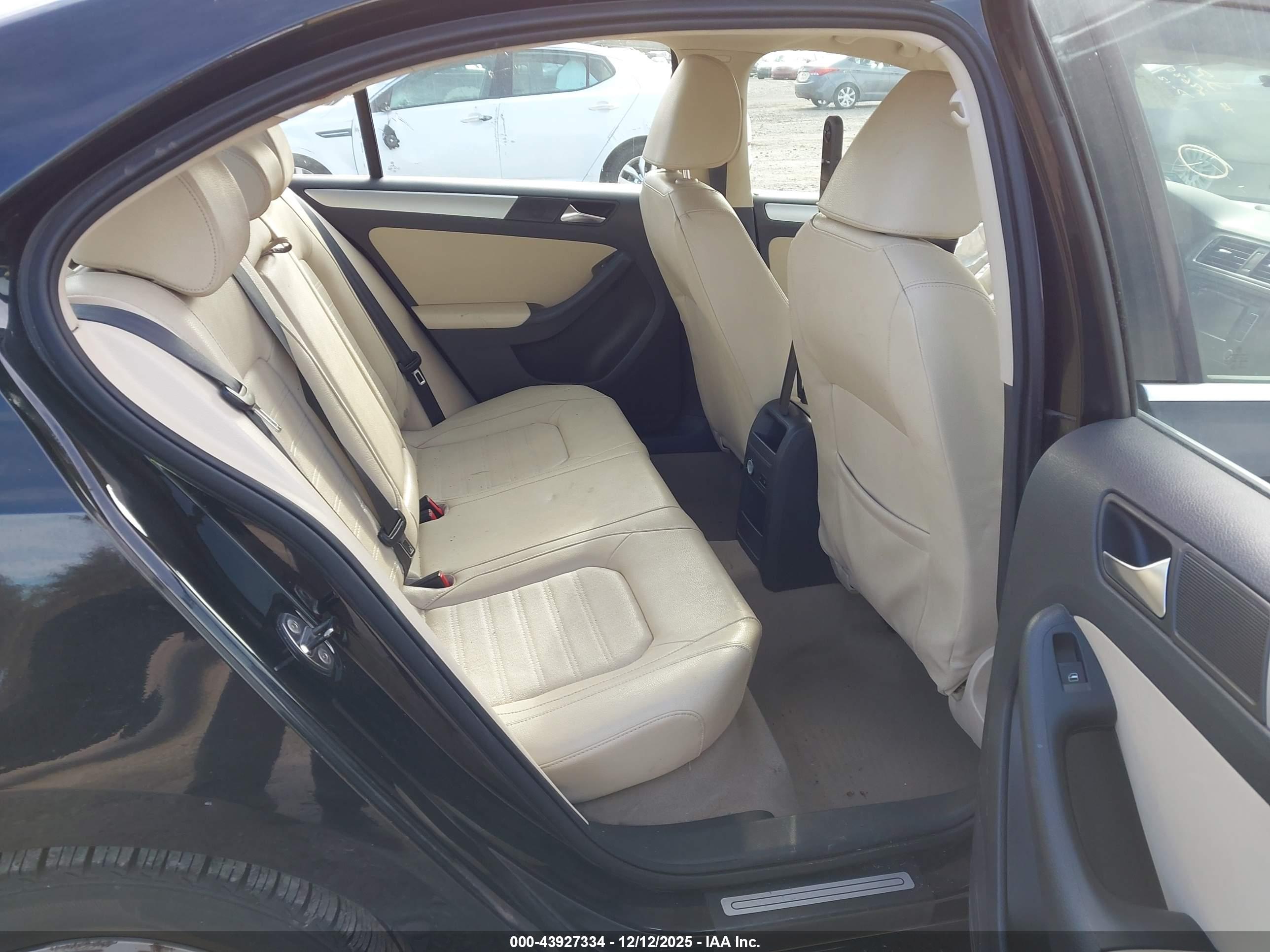 VOLKSWAGEN JETTA image 8