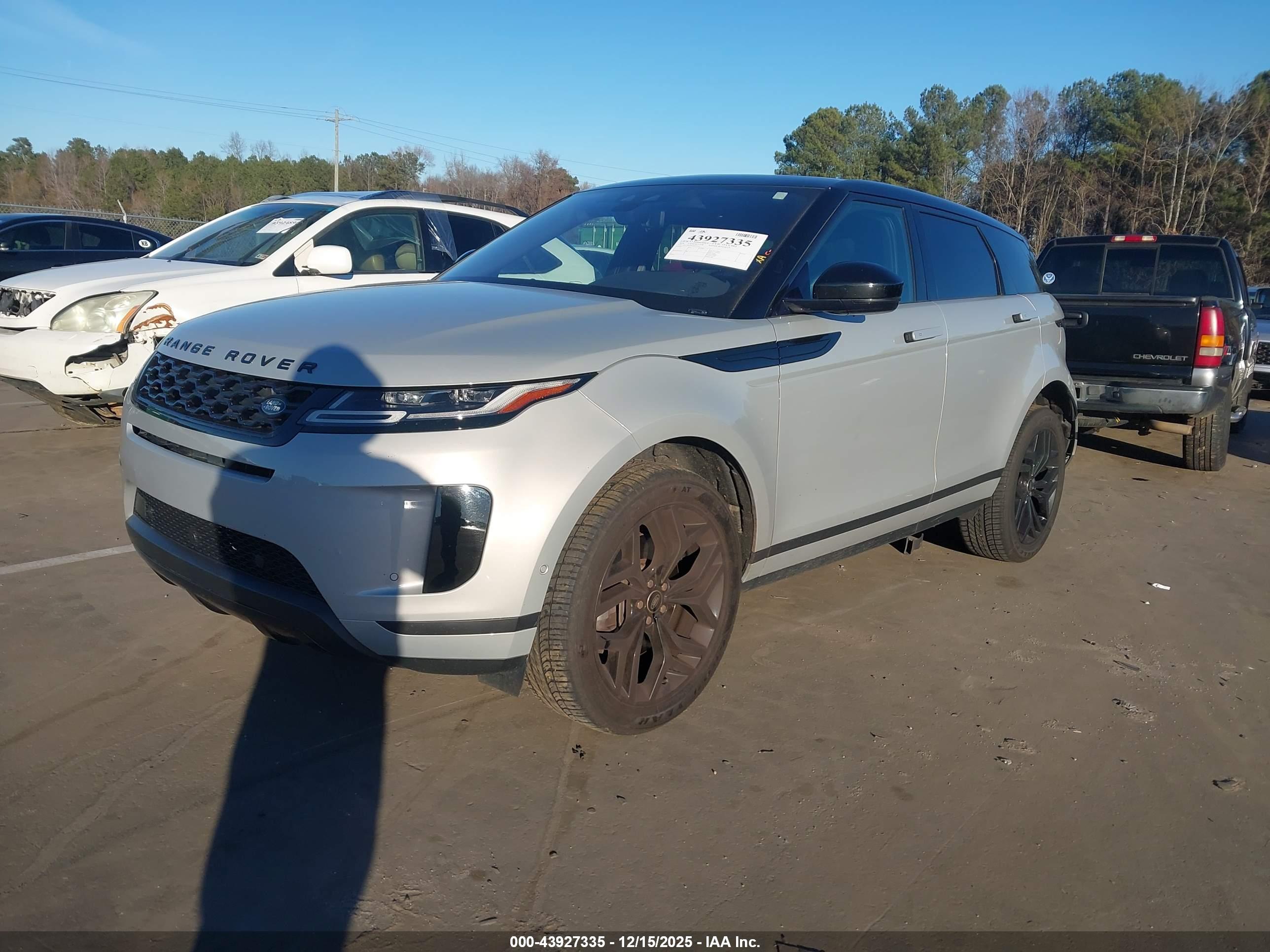 LAND ROVER image 2