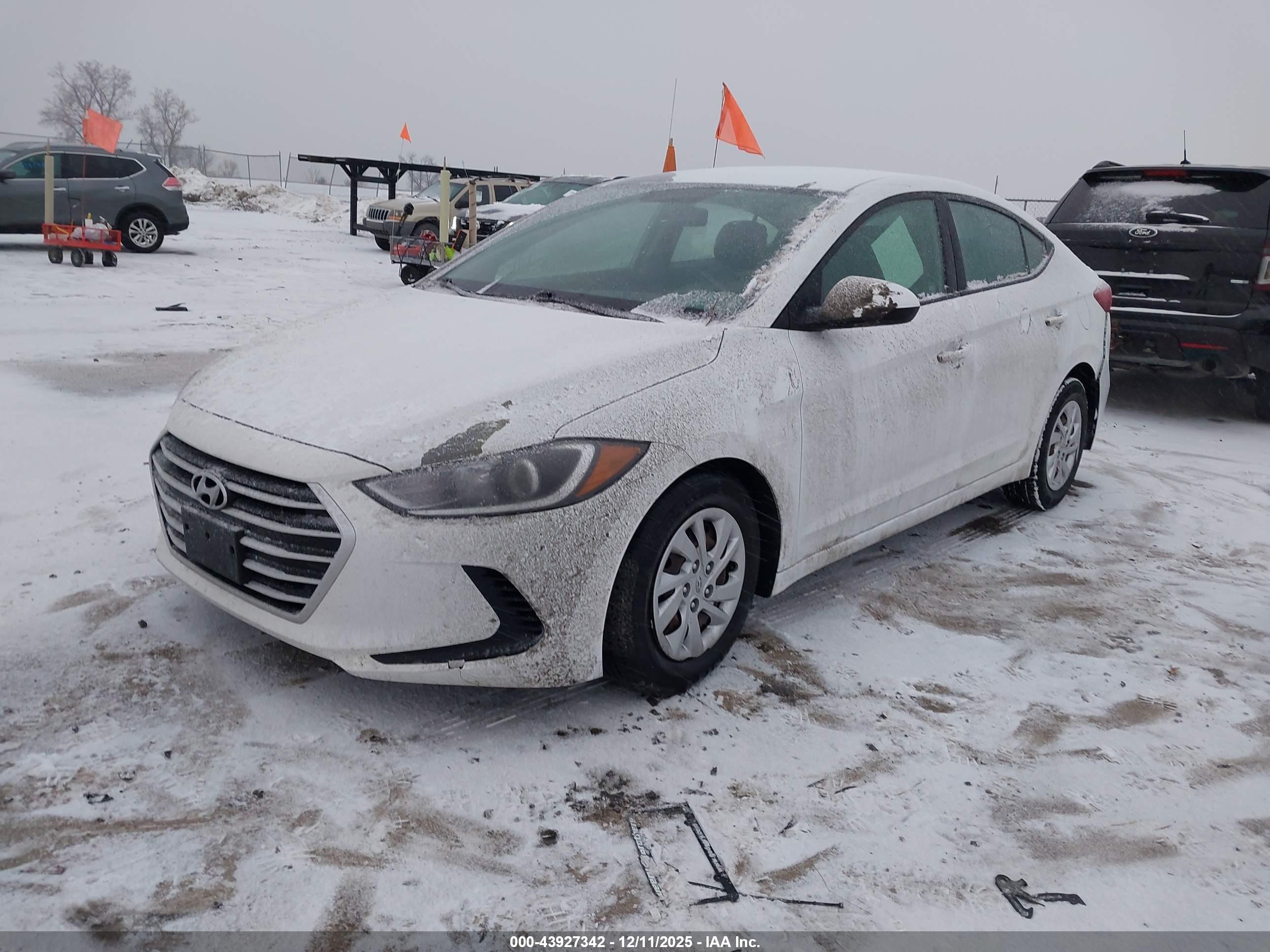 HYUNDAI ELANTRA image 2