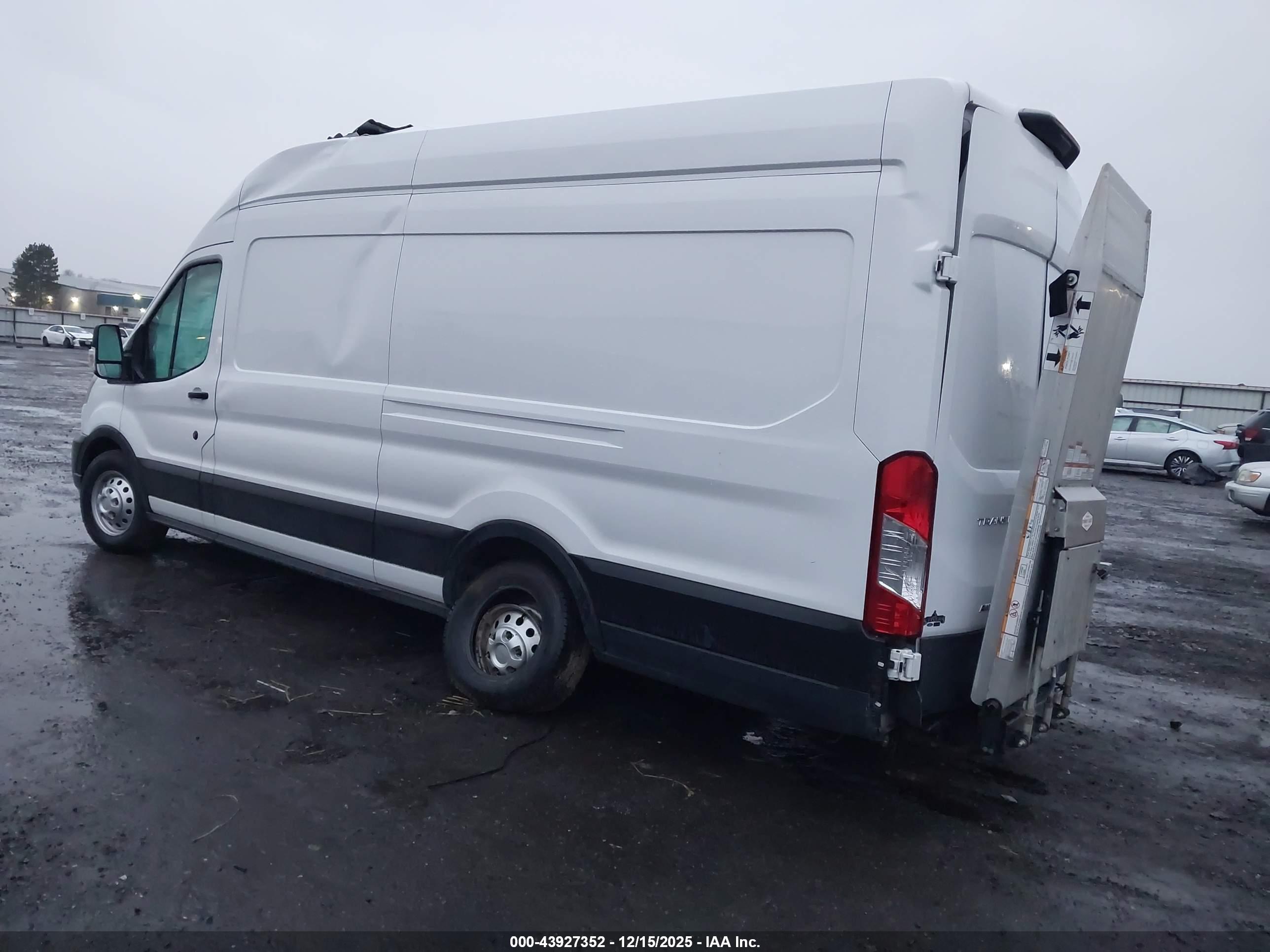 FORD TRANSIT-350 image 3