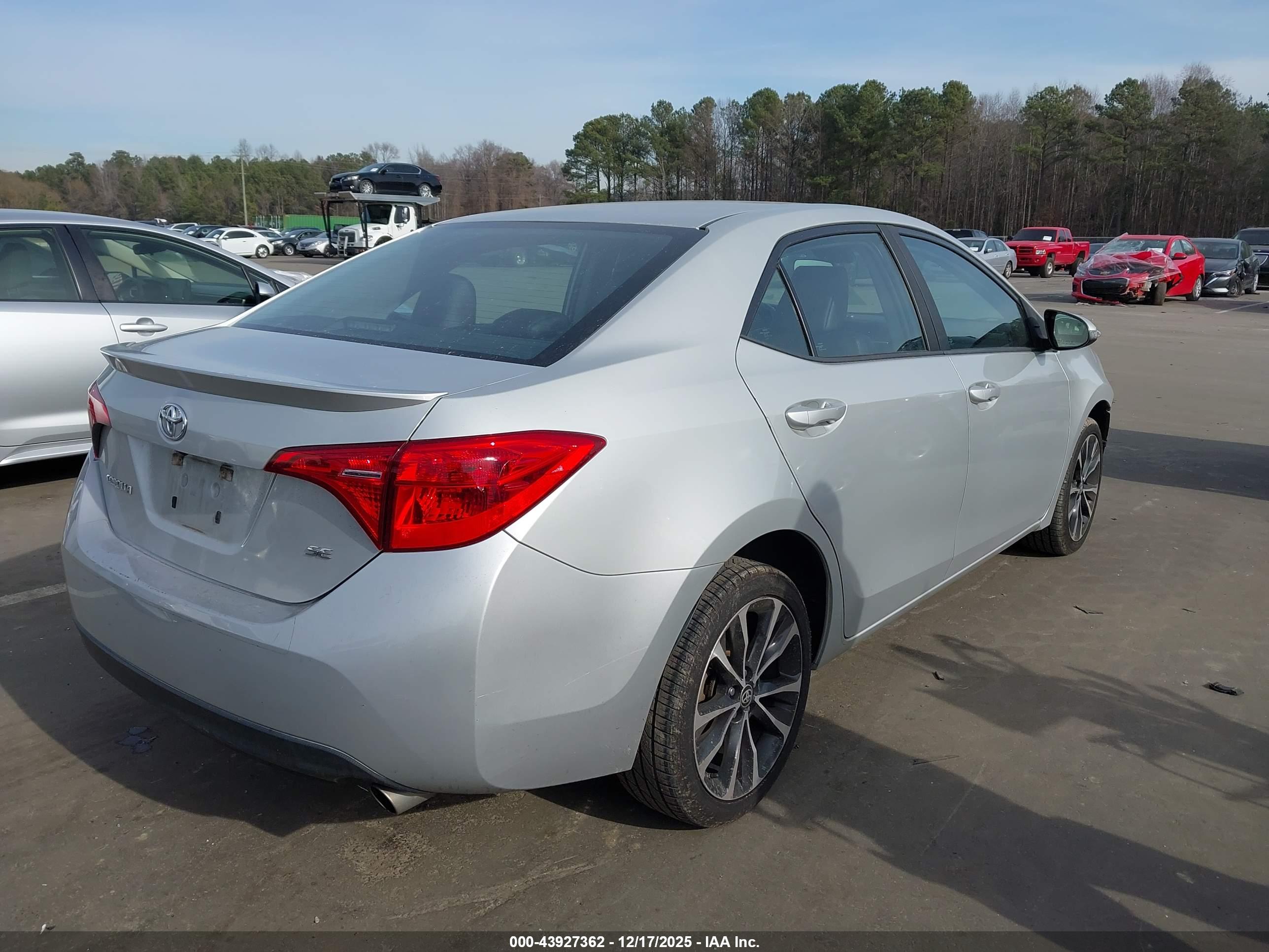 TOYOTA COROLLA image 4