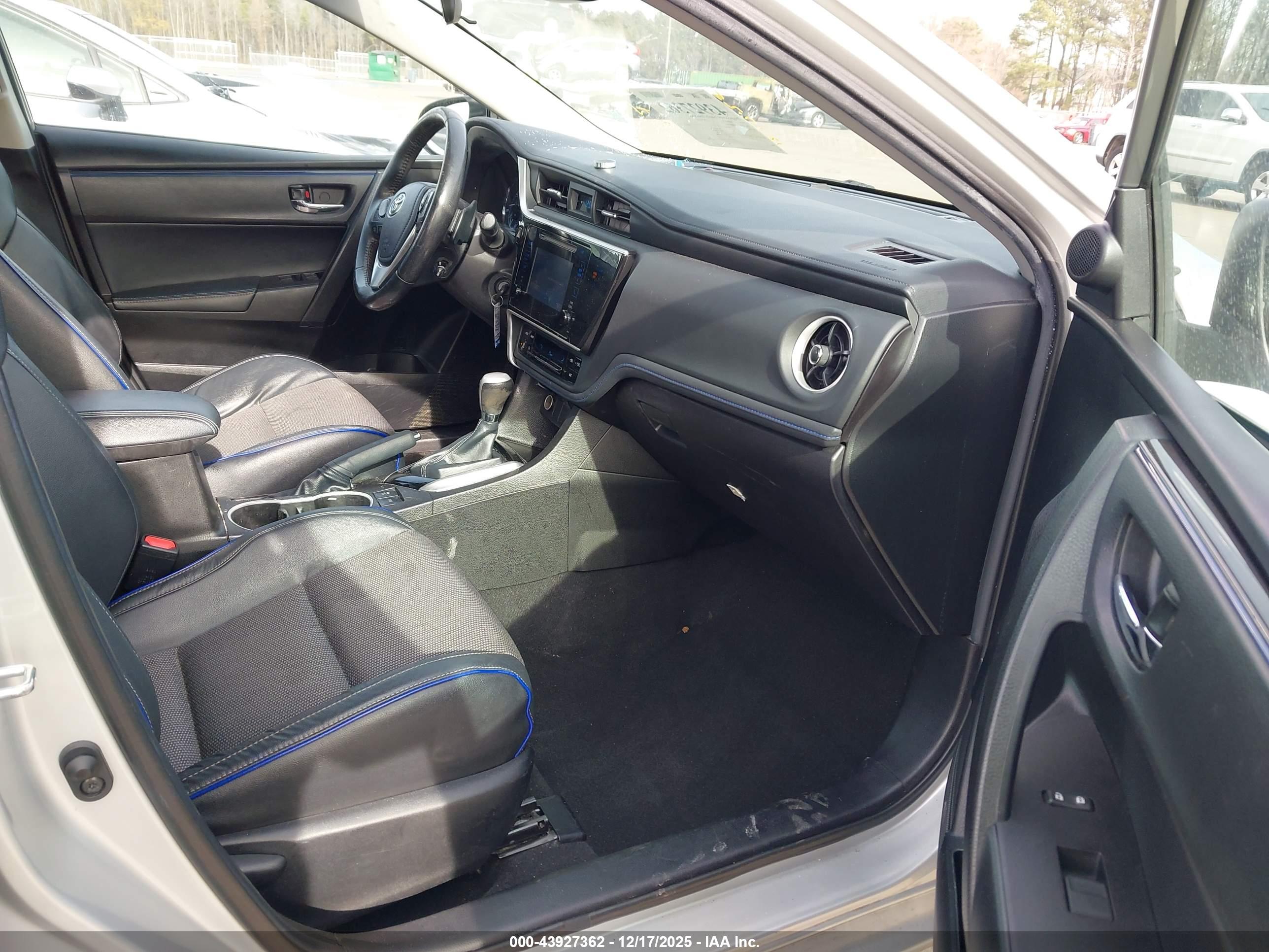 TOYOTA COROLLA image 5