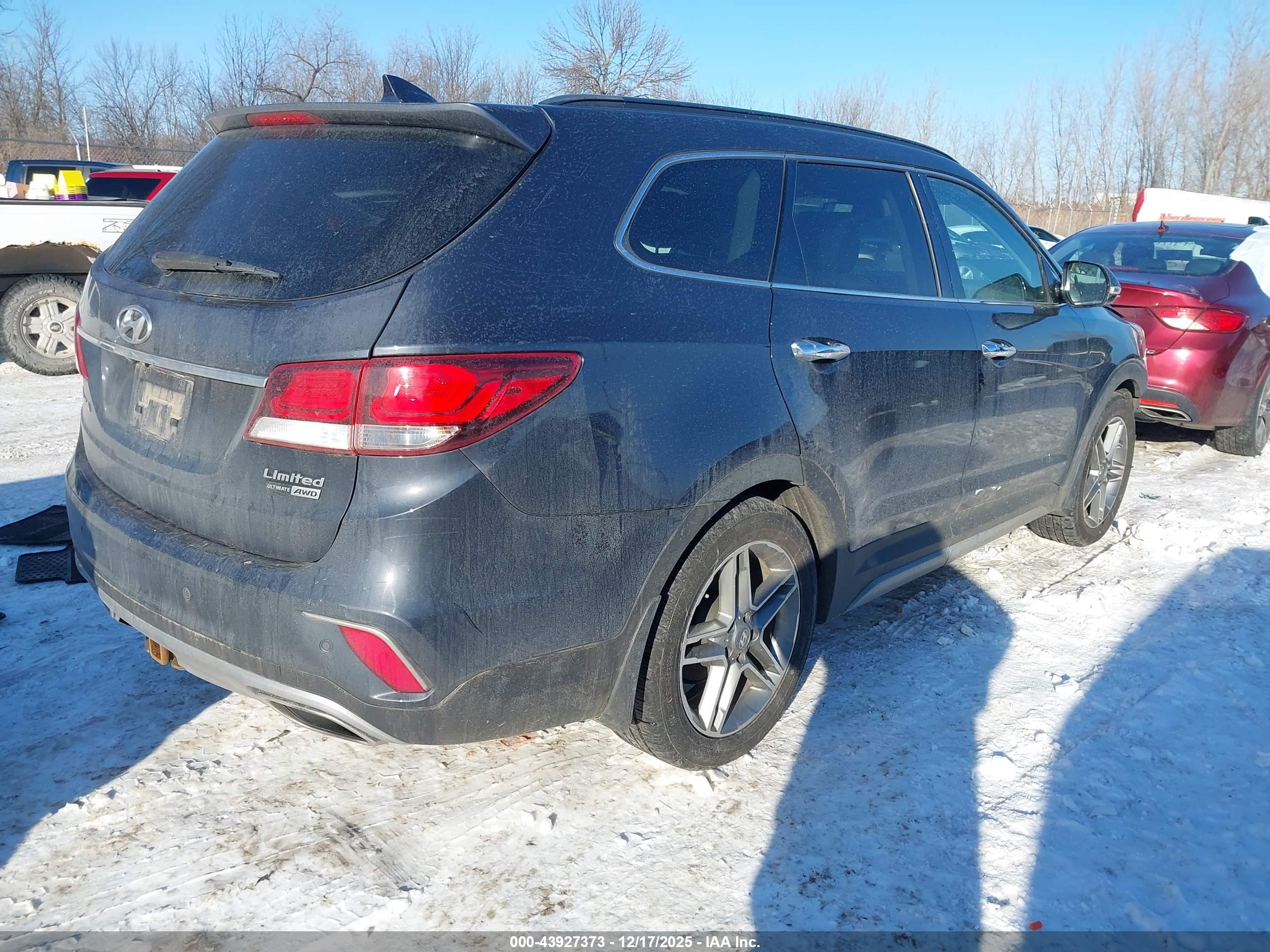HYUNDAI SANTA image 4