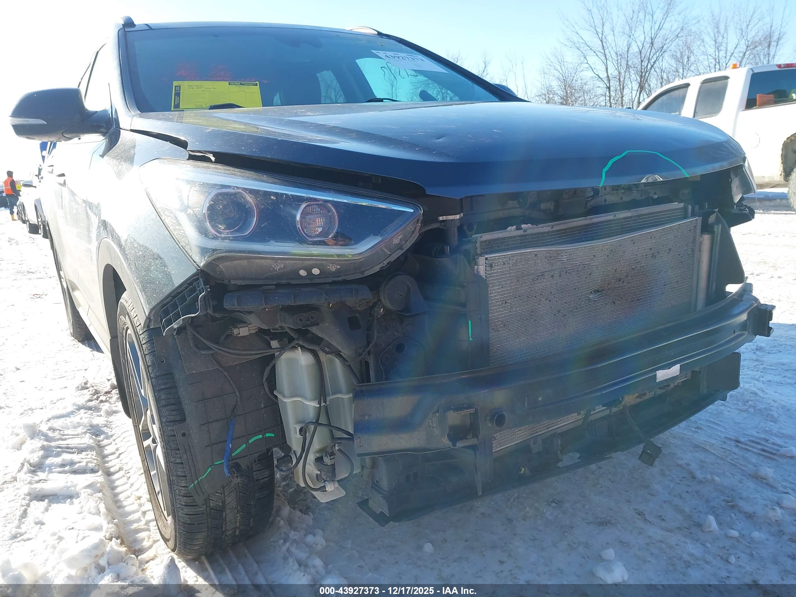 HYUNDAI SANTA image 6