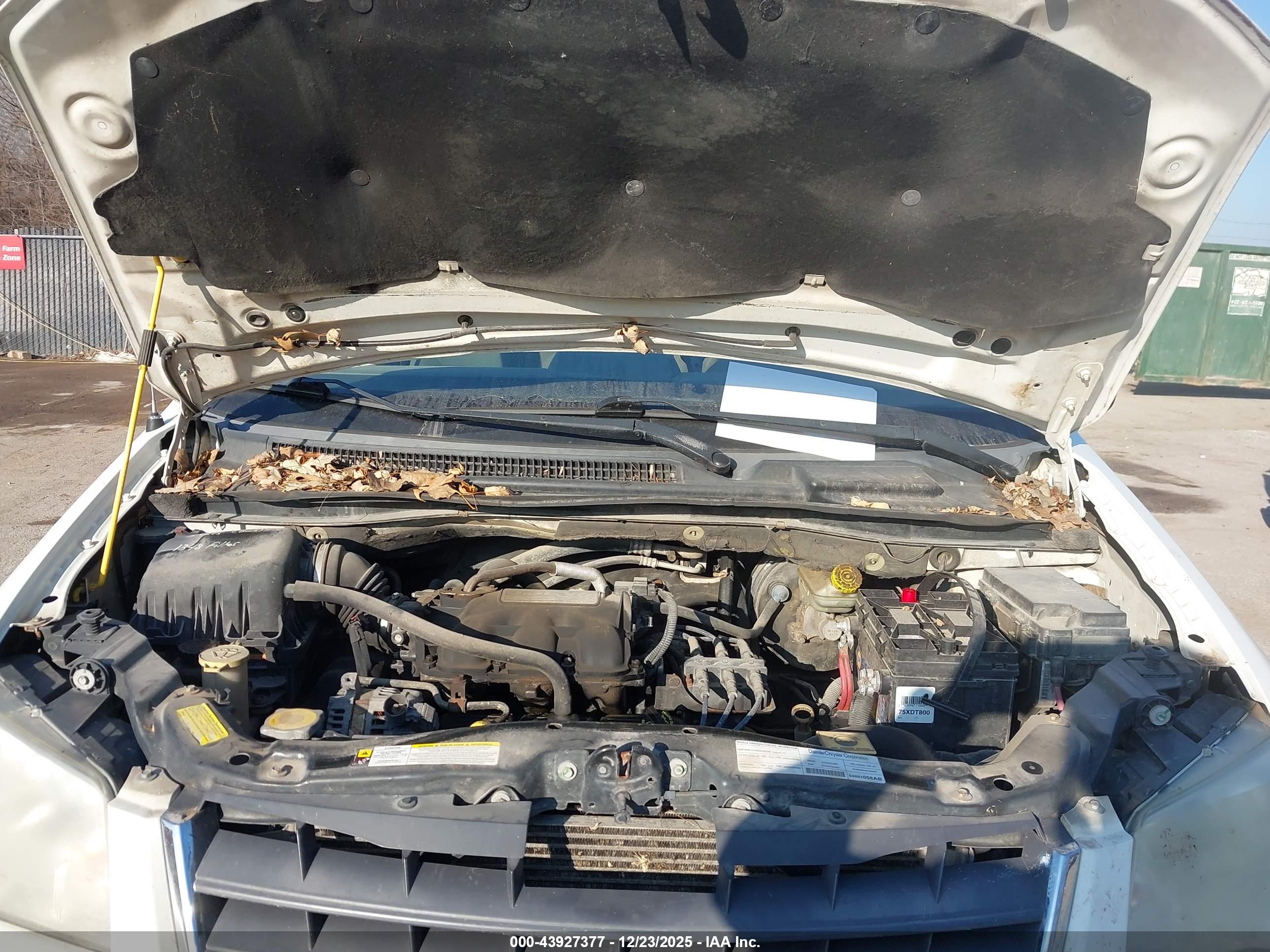 CHRYSLER TOWN image 10