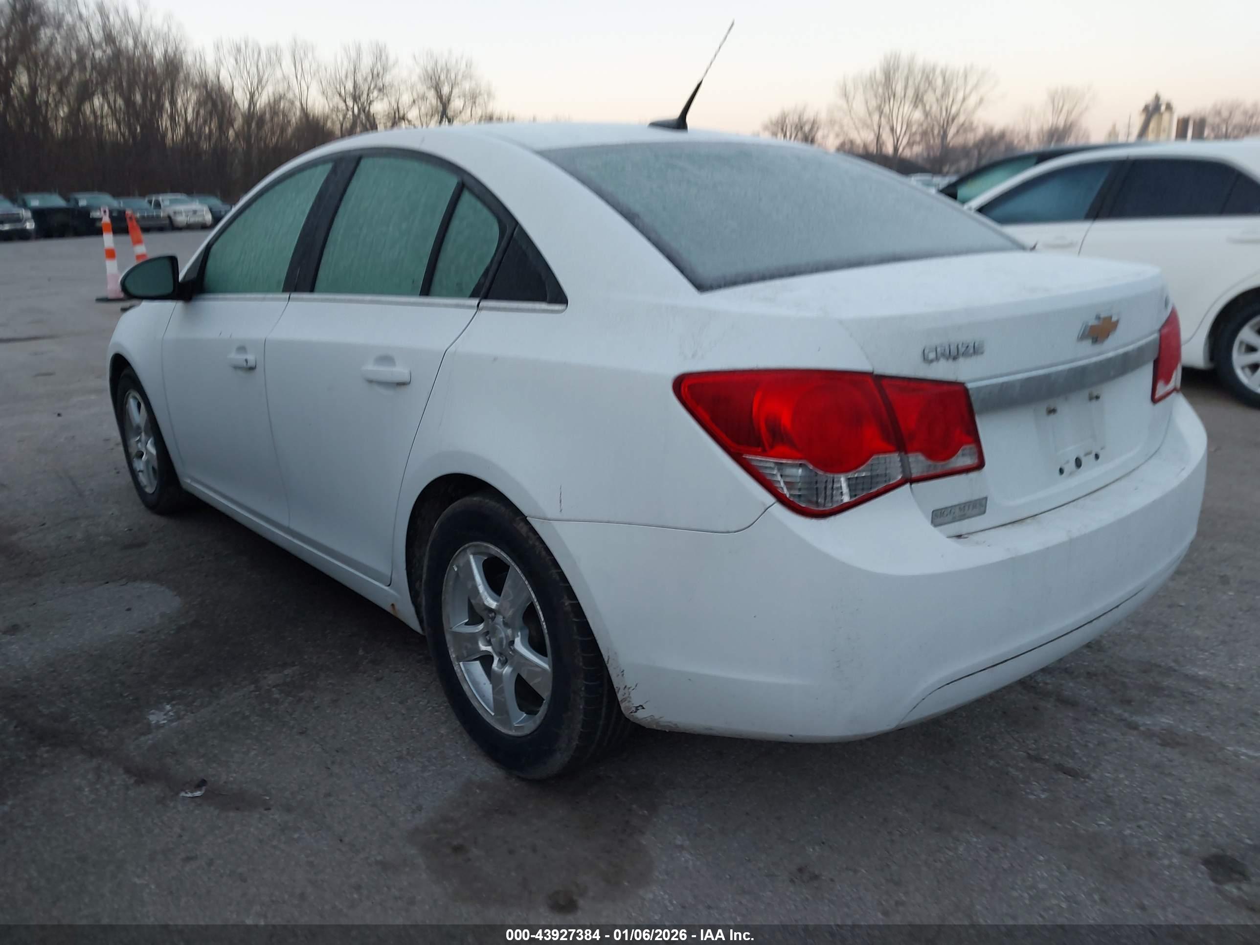 CHEVROLET CRUZE image 3