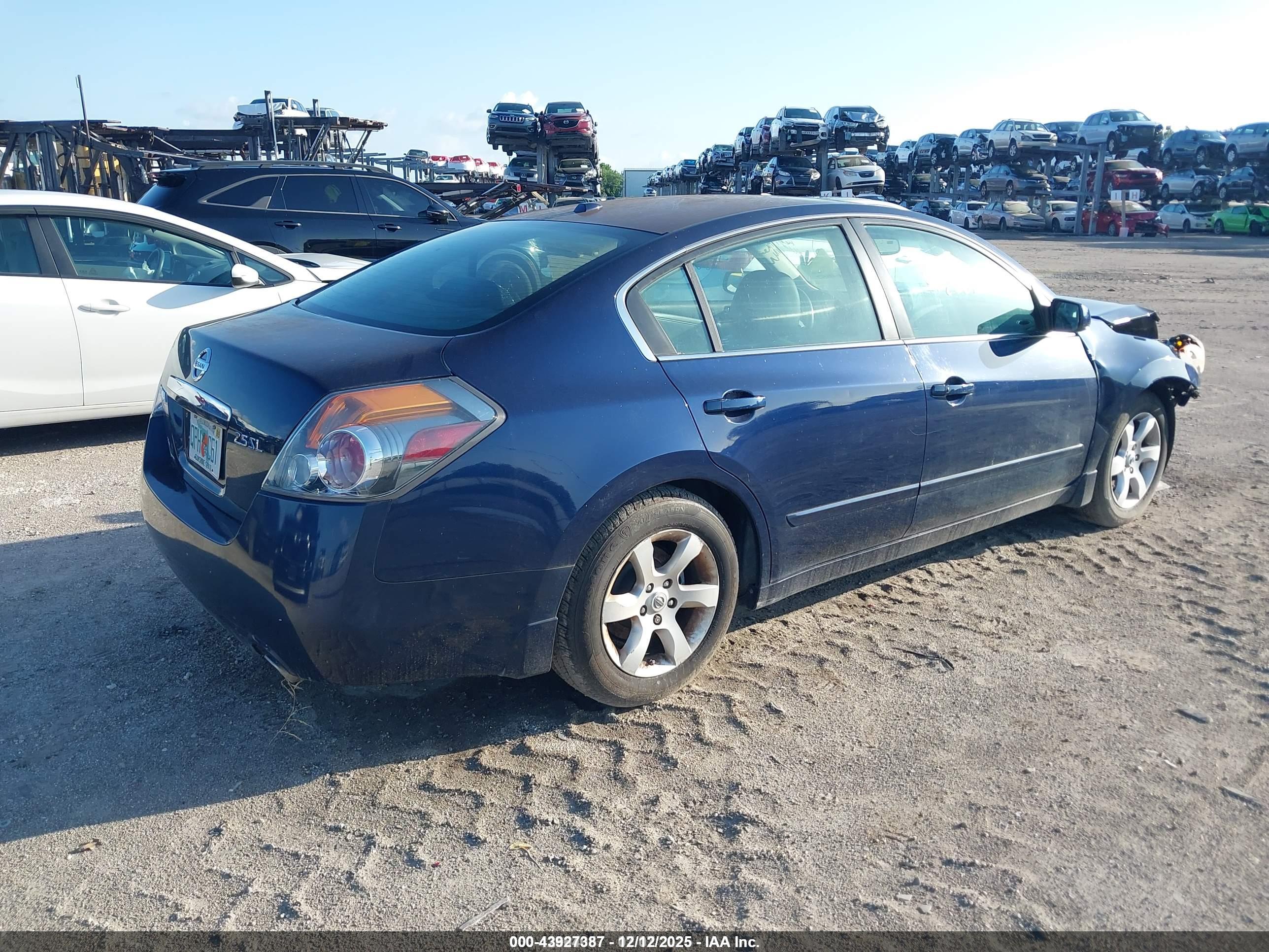 NISSAN ALTIMA image 4