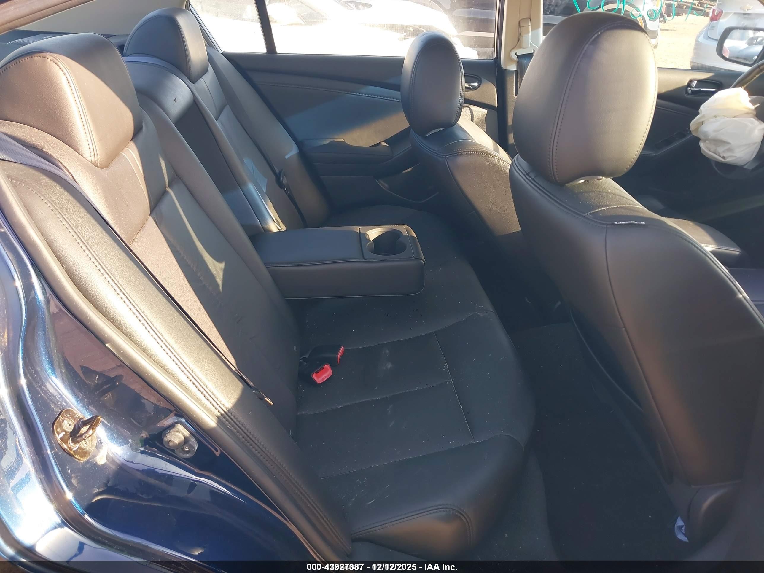 NISSAN ALTIMA image 8