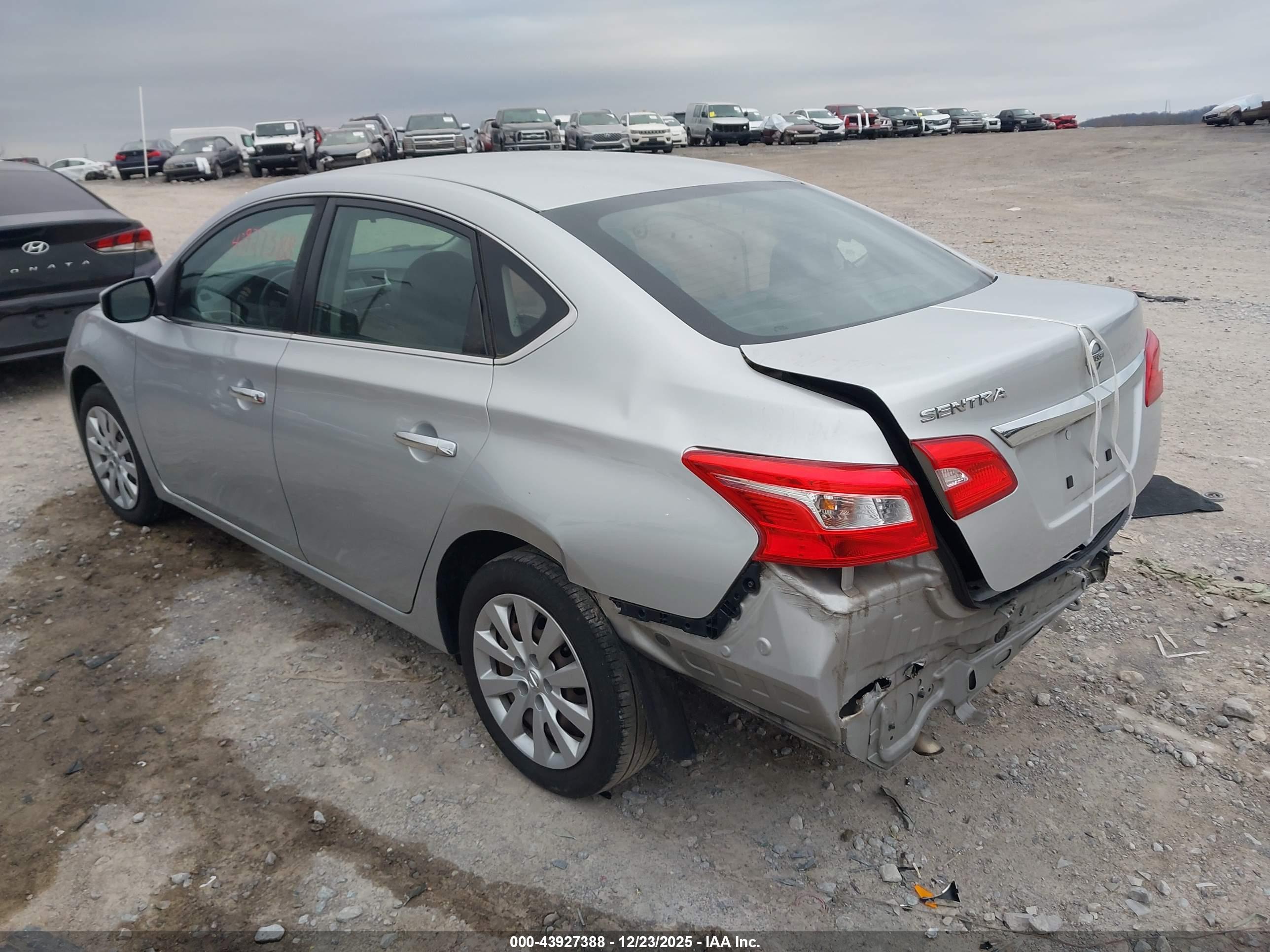 NISSAN SENTRA image 3