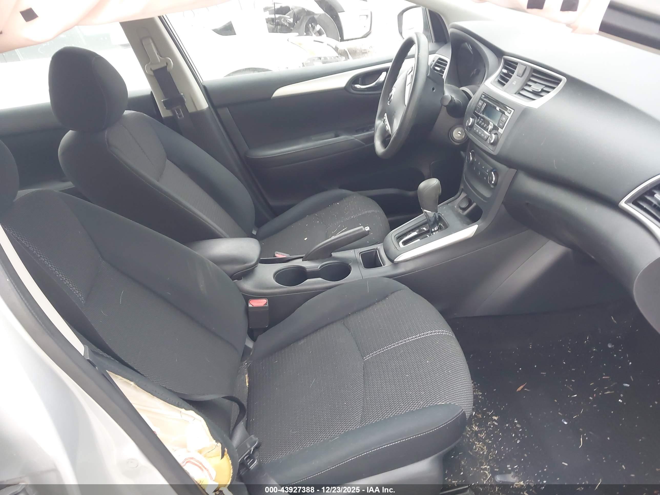 NISSAN SENTRA image 5