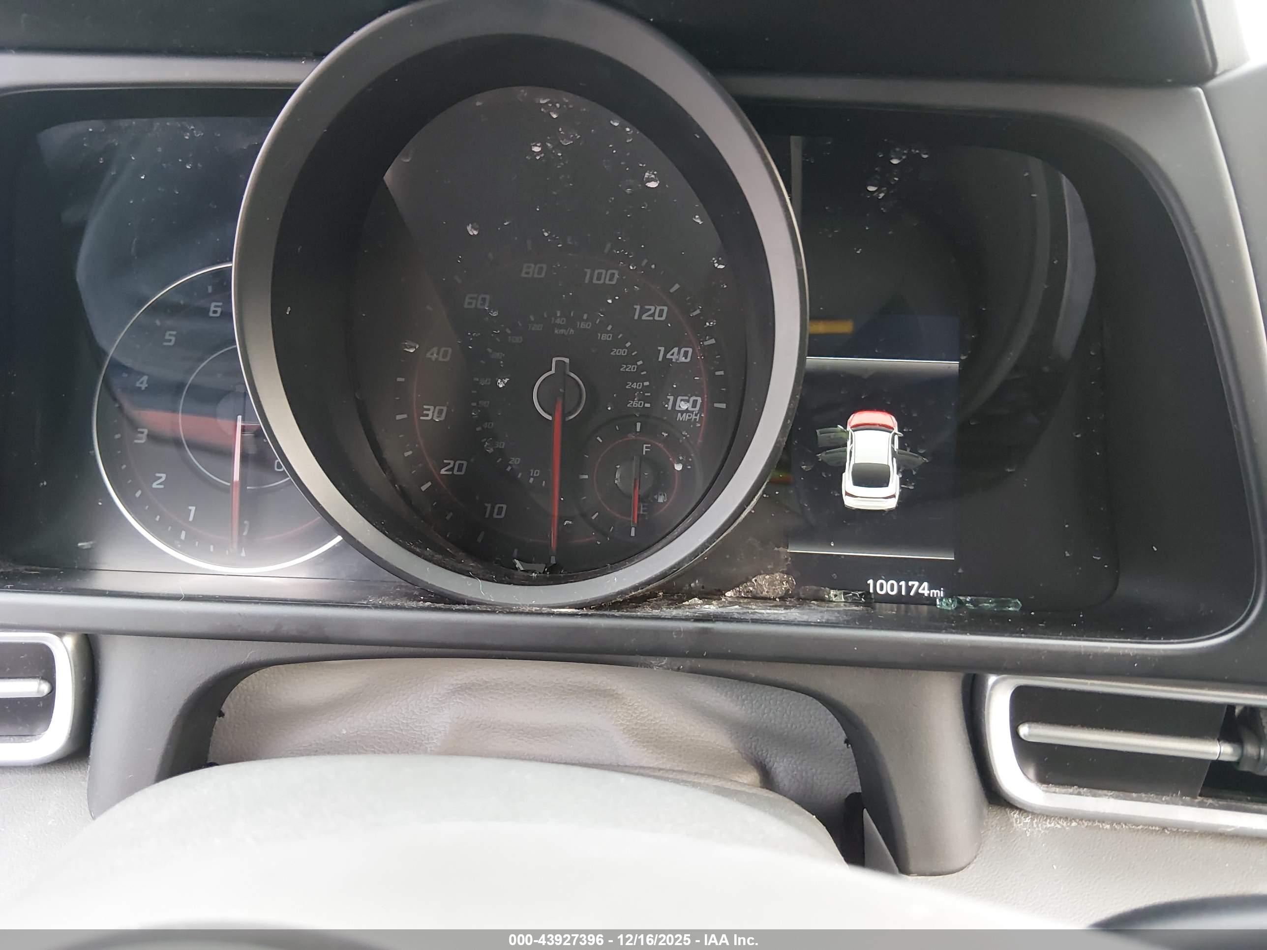 HYUNDAI ELANTRA image 7