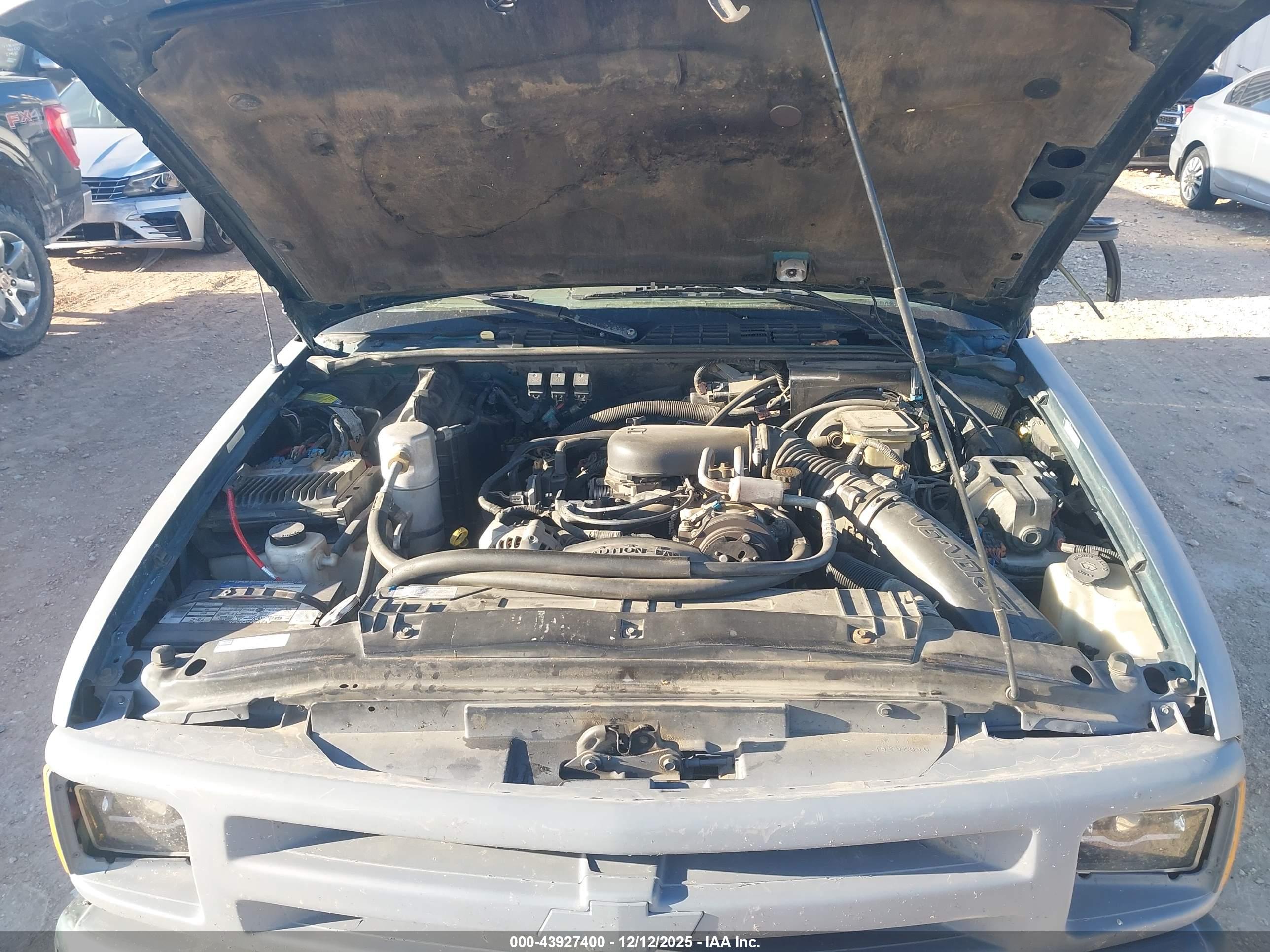 CHEVROLET S-10 image 10