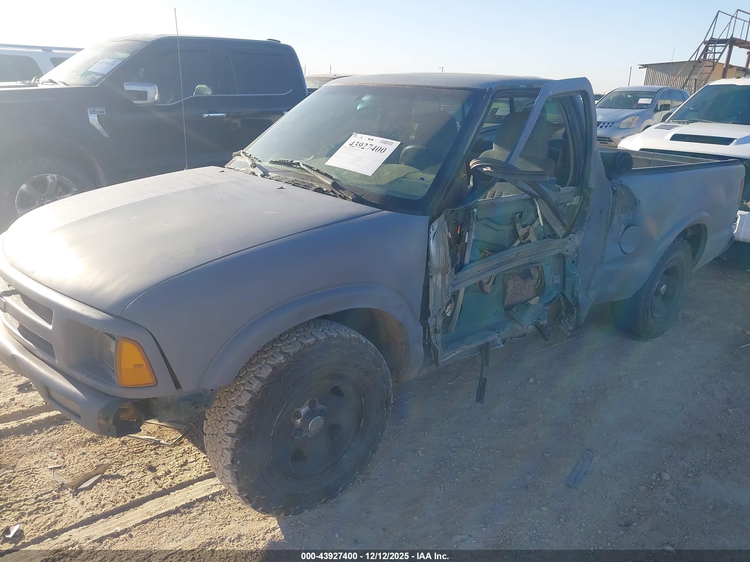 CHEVROLET S-10 image 6