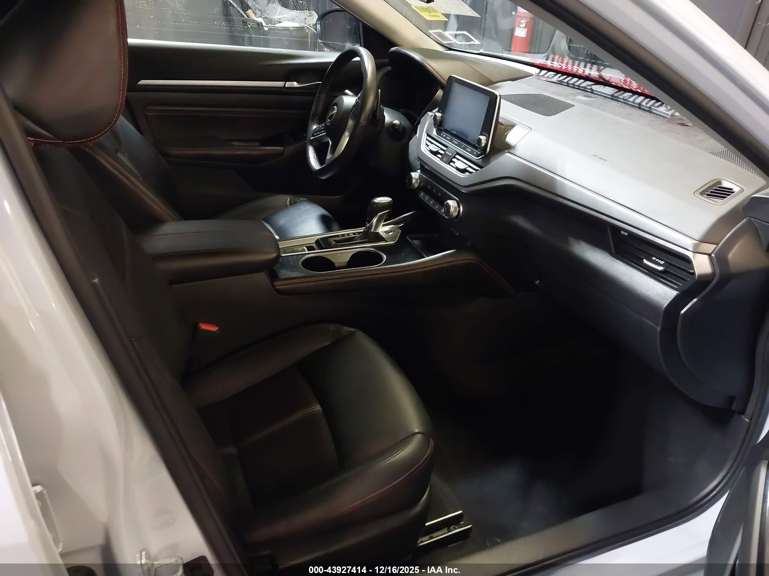 NISSAN ALTIMA image 5
