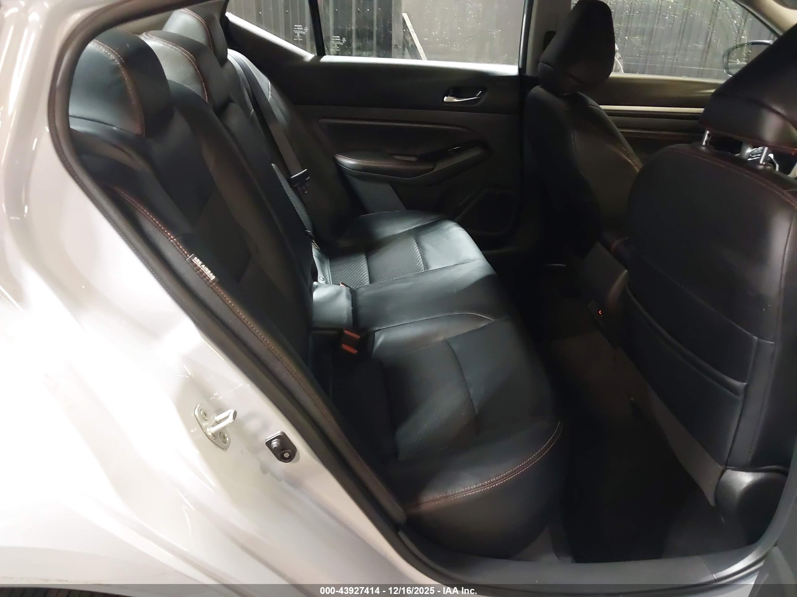 NISSAN ALTIMA image 8