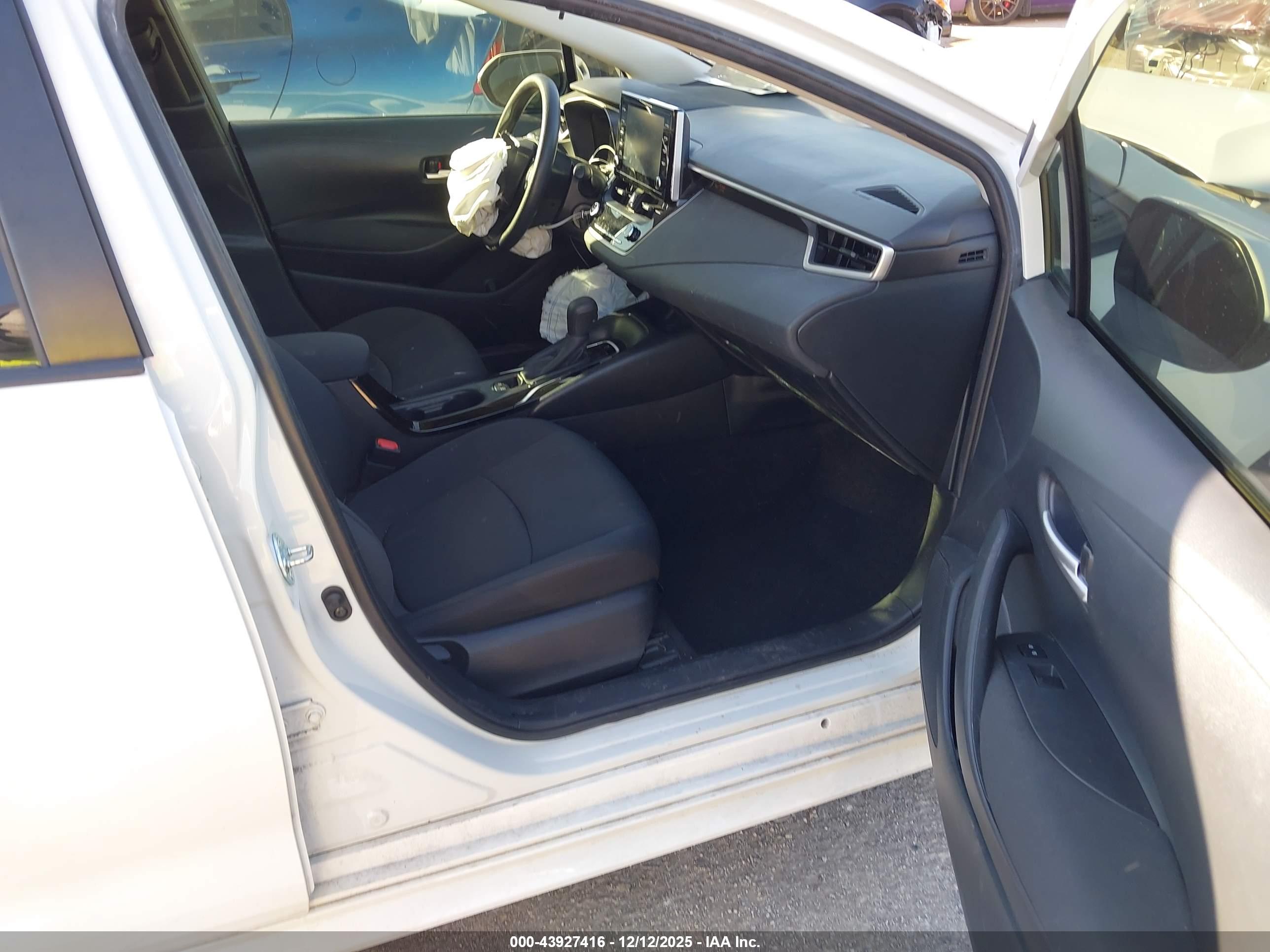 TOYOTA COROLLA image 5