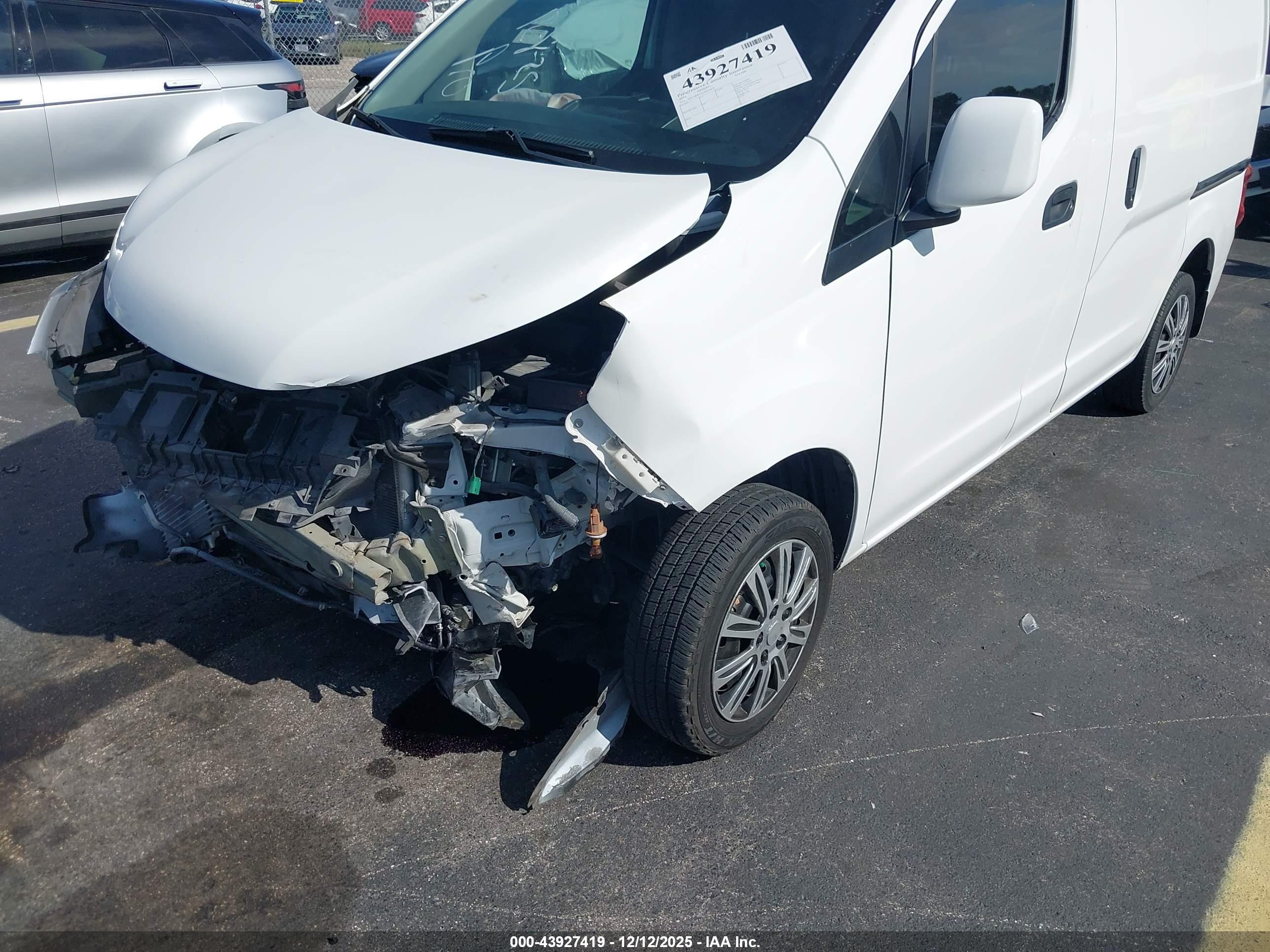 NISSAN NV200 image 6