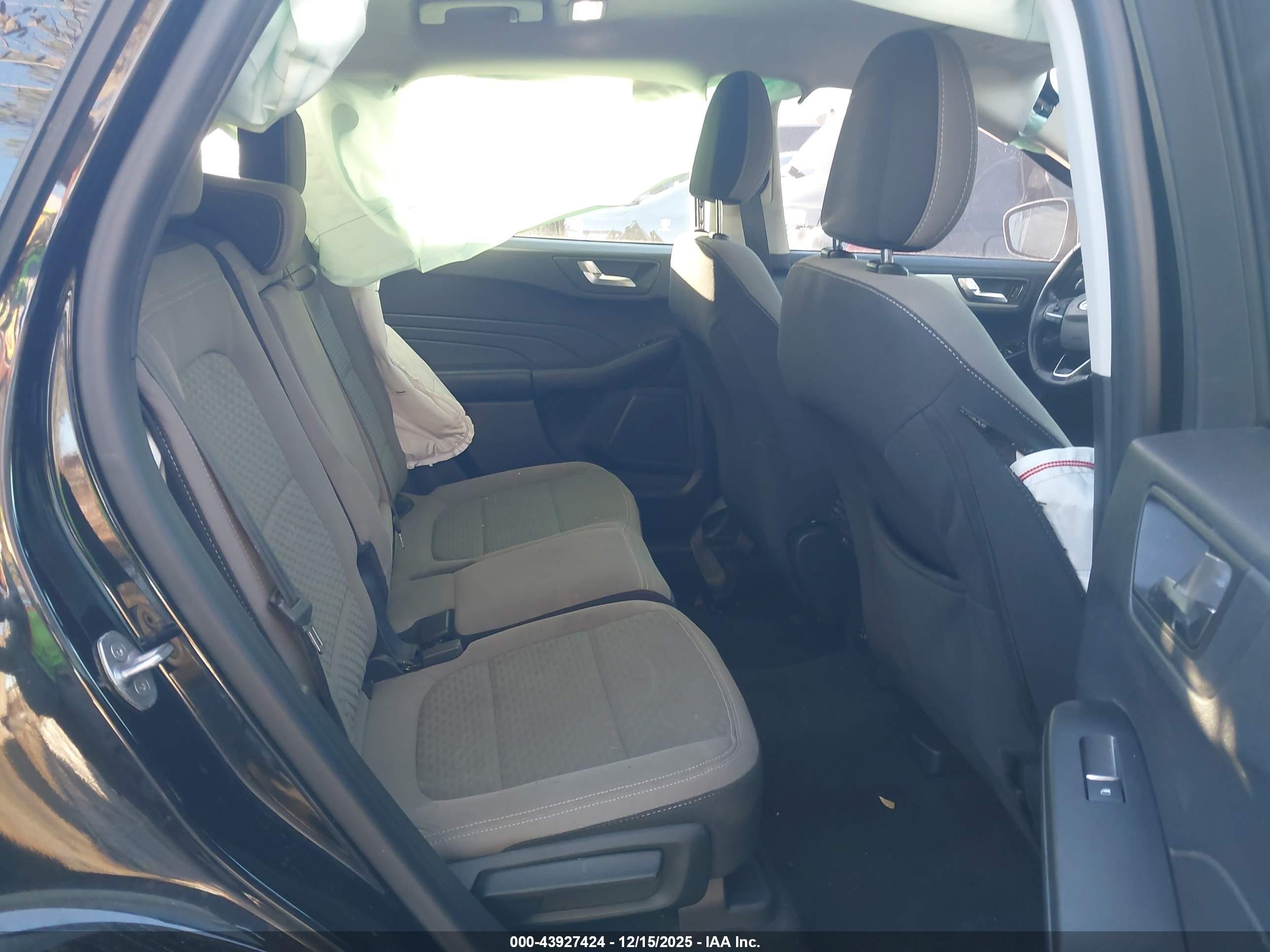 FORD ESCAPE image 8