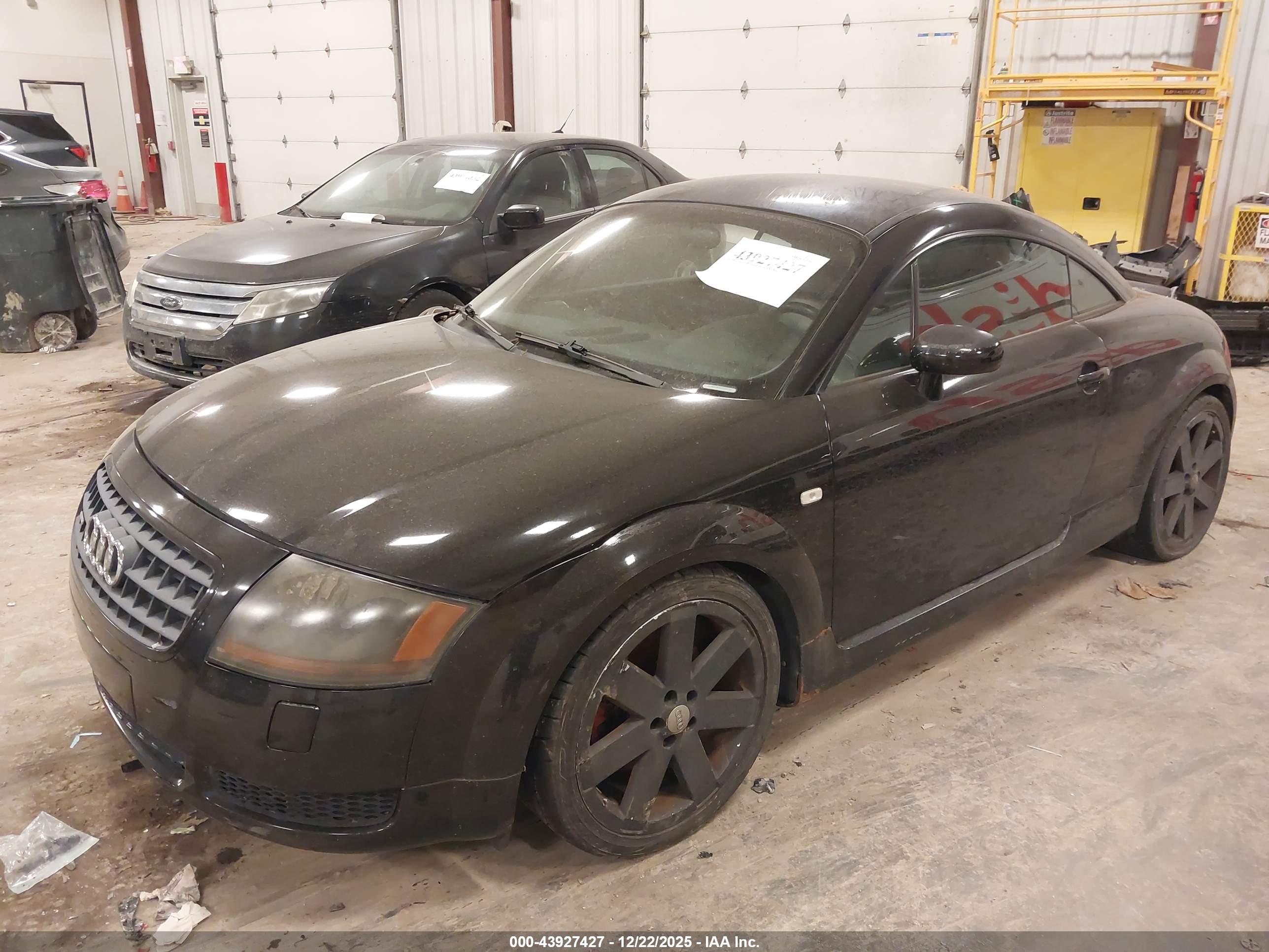 AUDI TT image 2