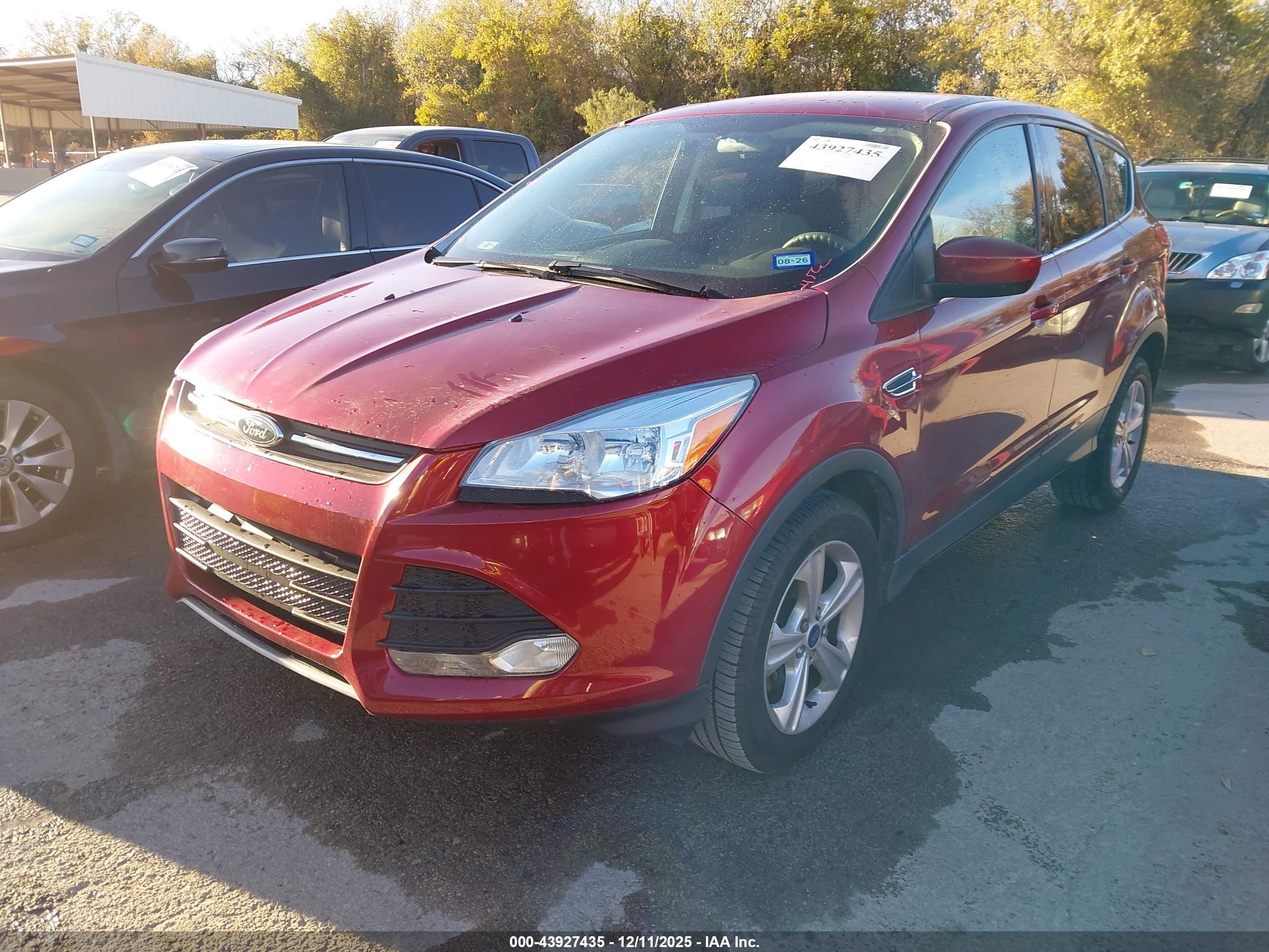 FORD ESCAPE image 2