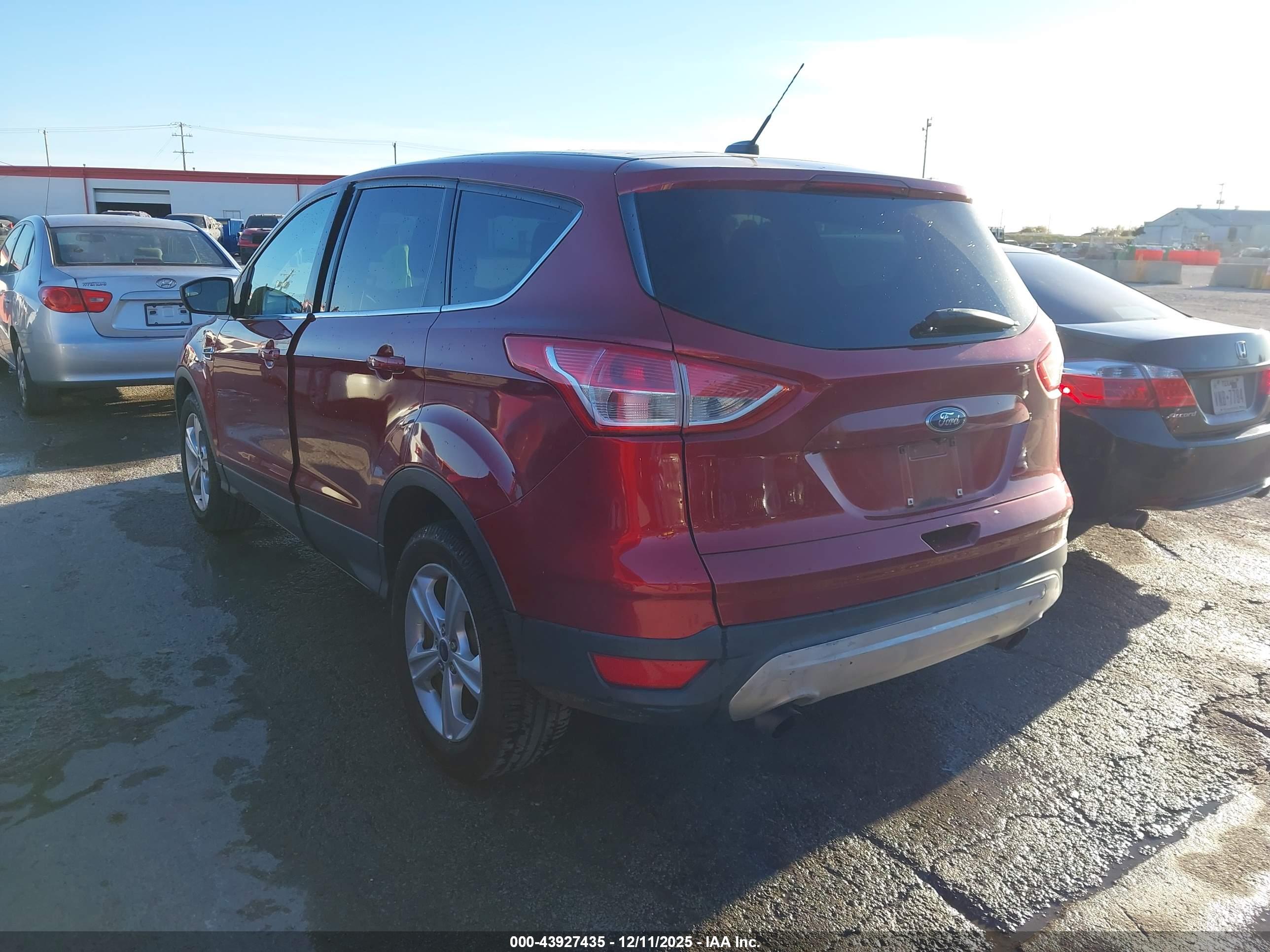 FORD ESCAPE image 3