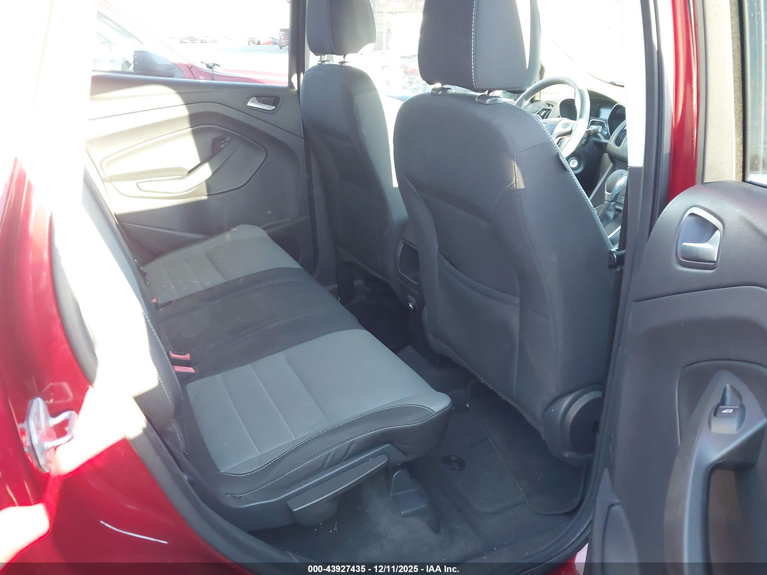 FORD ESCAPE image 8