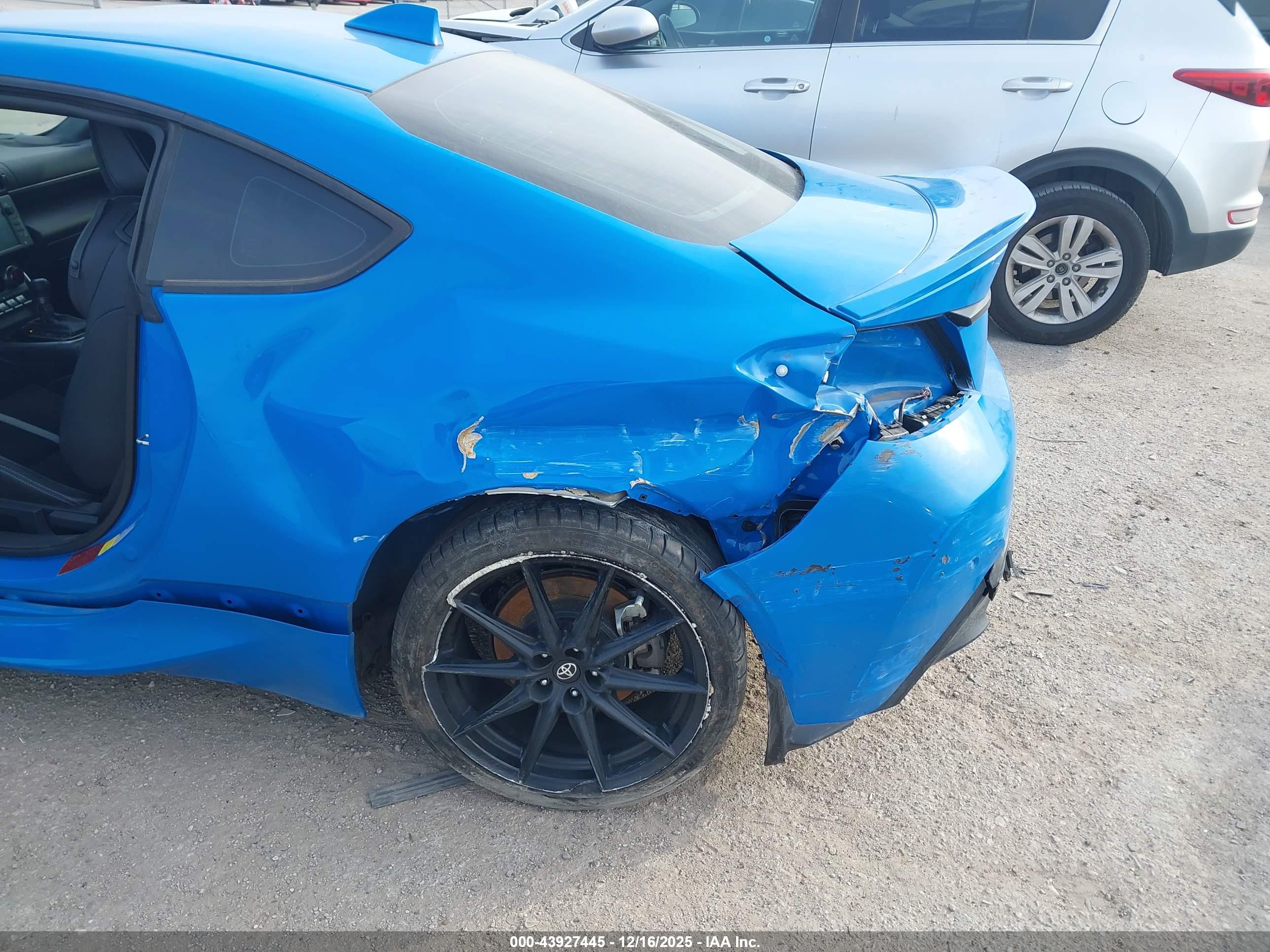 TOYOTA GR86 image 6