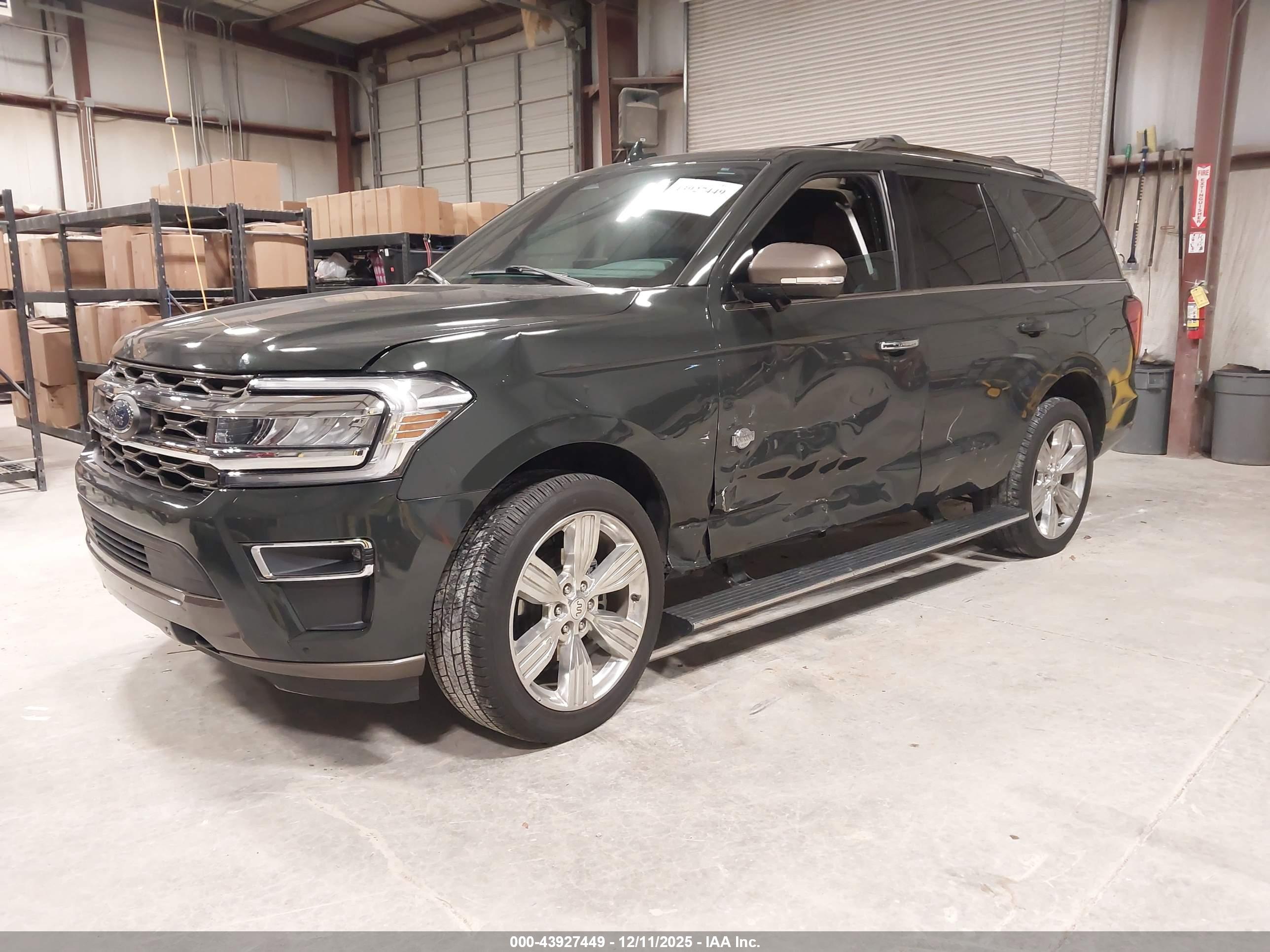 FORD EXPEDITION image 2