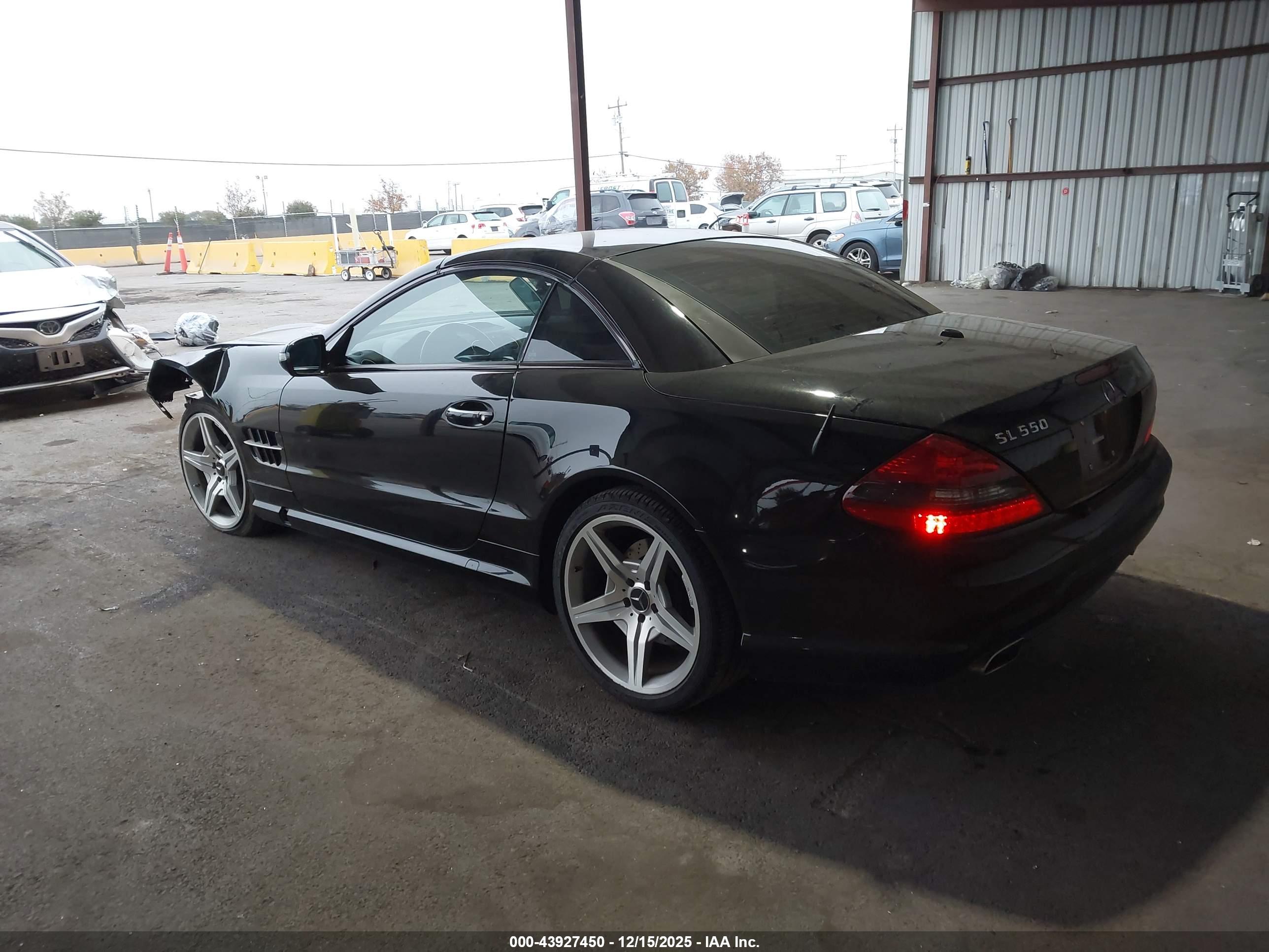 MERCEDES-BENZ SL image 3