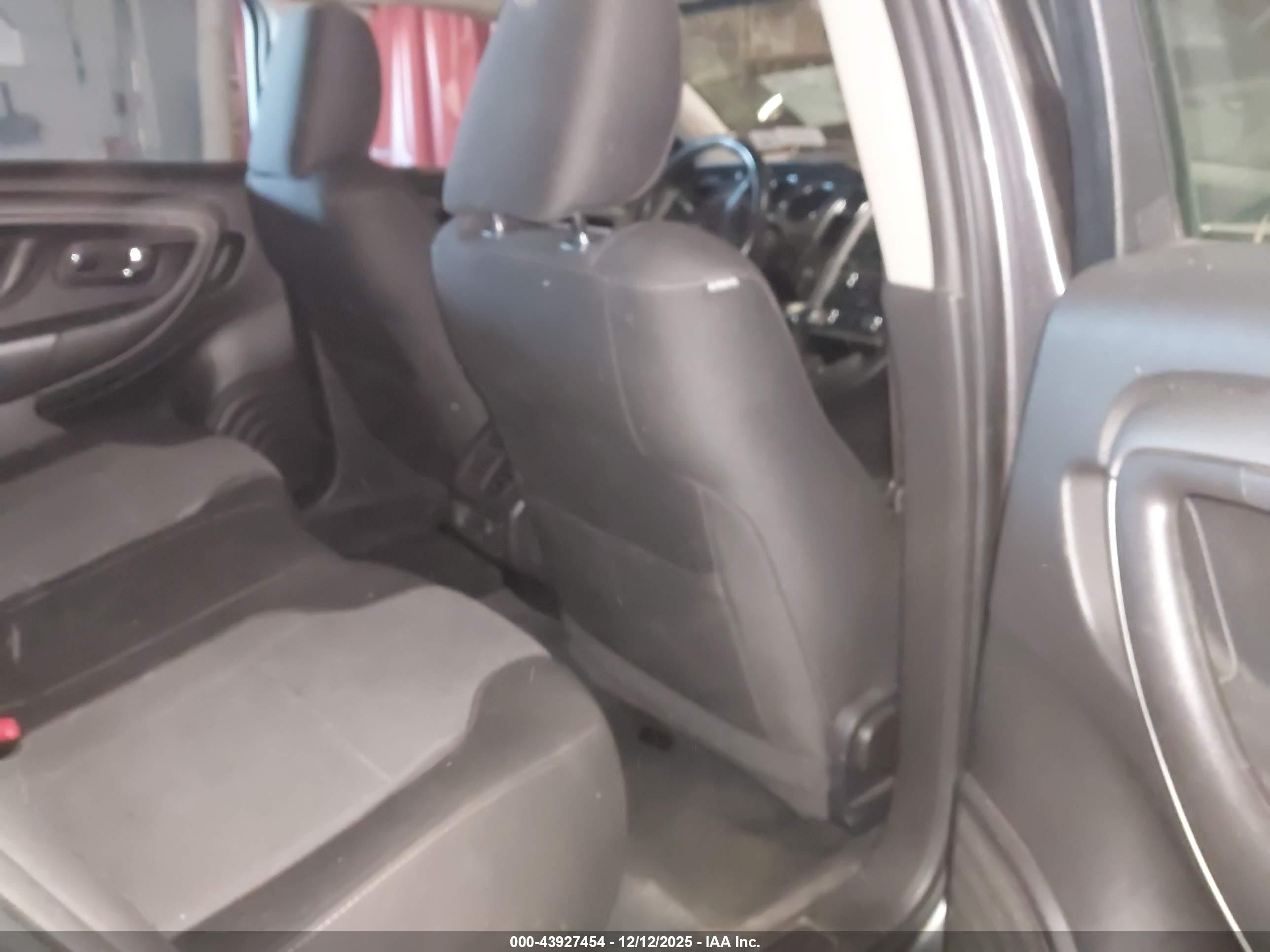 FORD TAURUS image 8