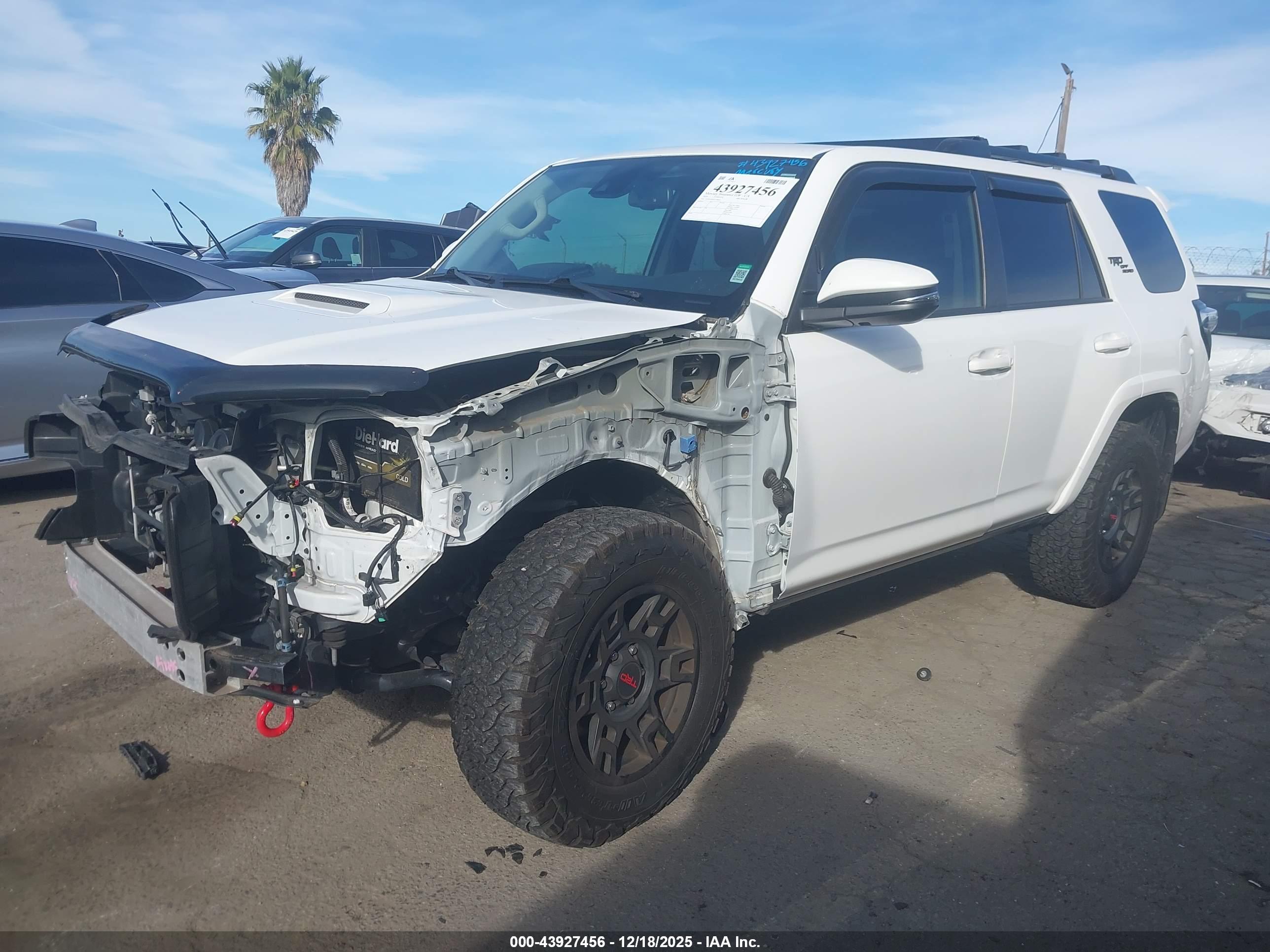 TOYOTA 4RUNNER image 2