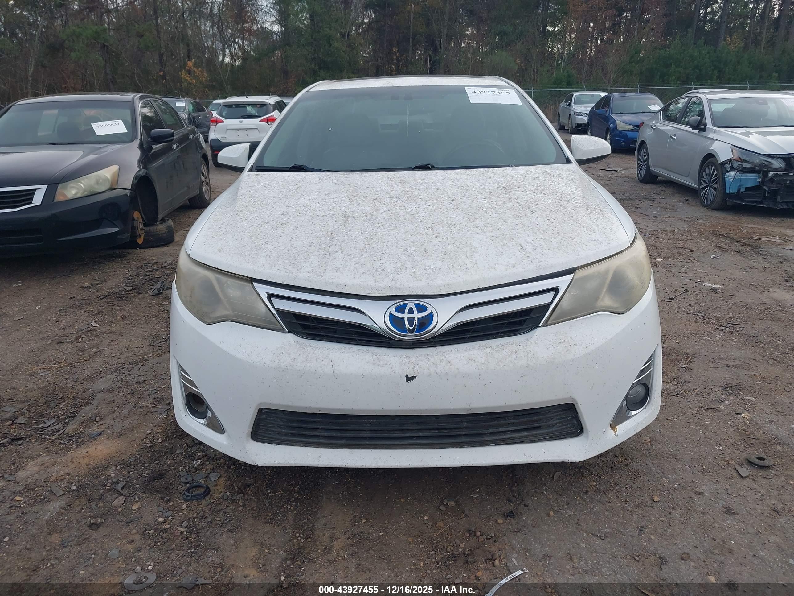 TOYOTA CAMRY image 6