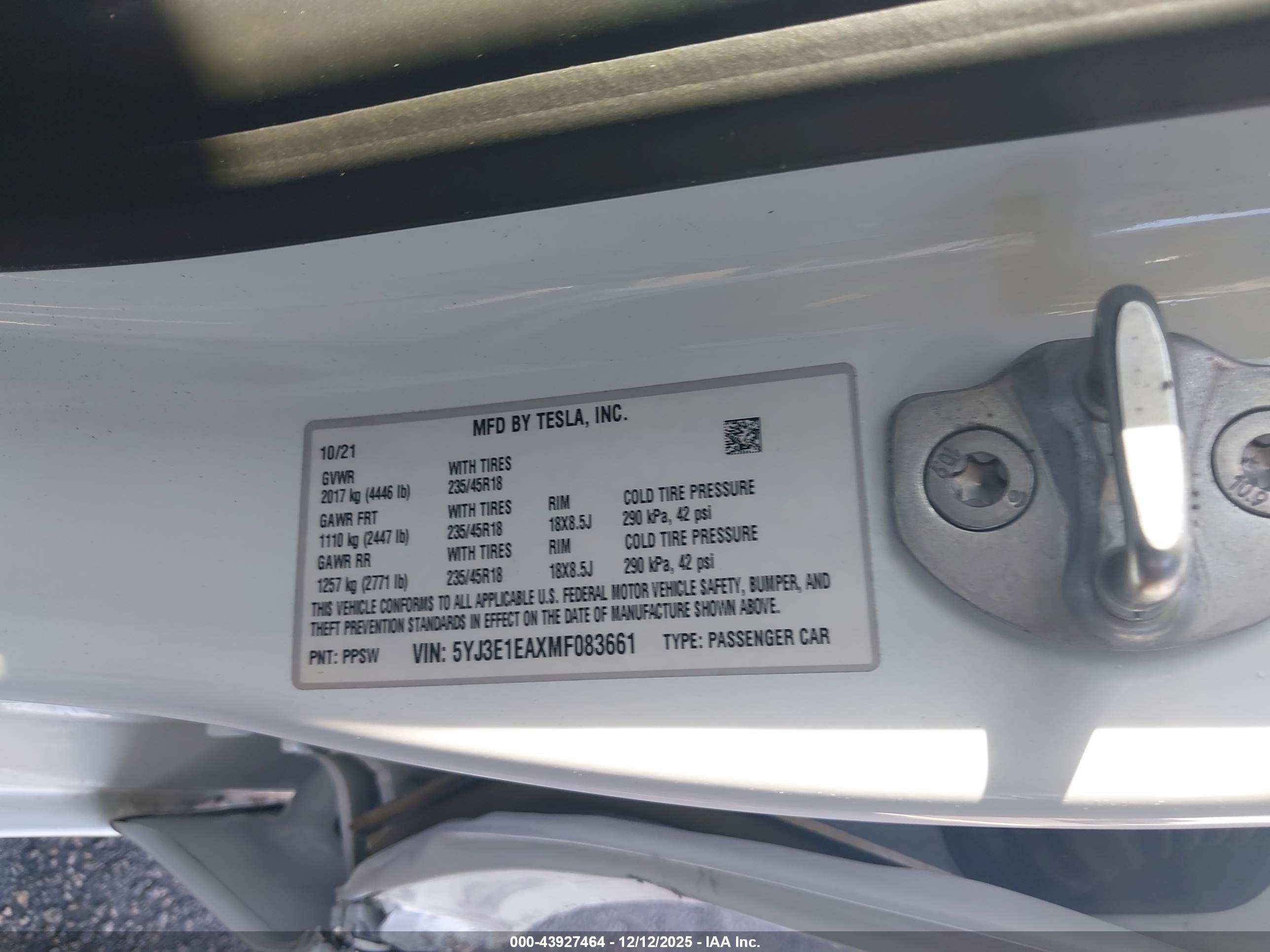 TESLA MODEL image 9